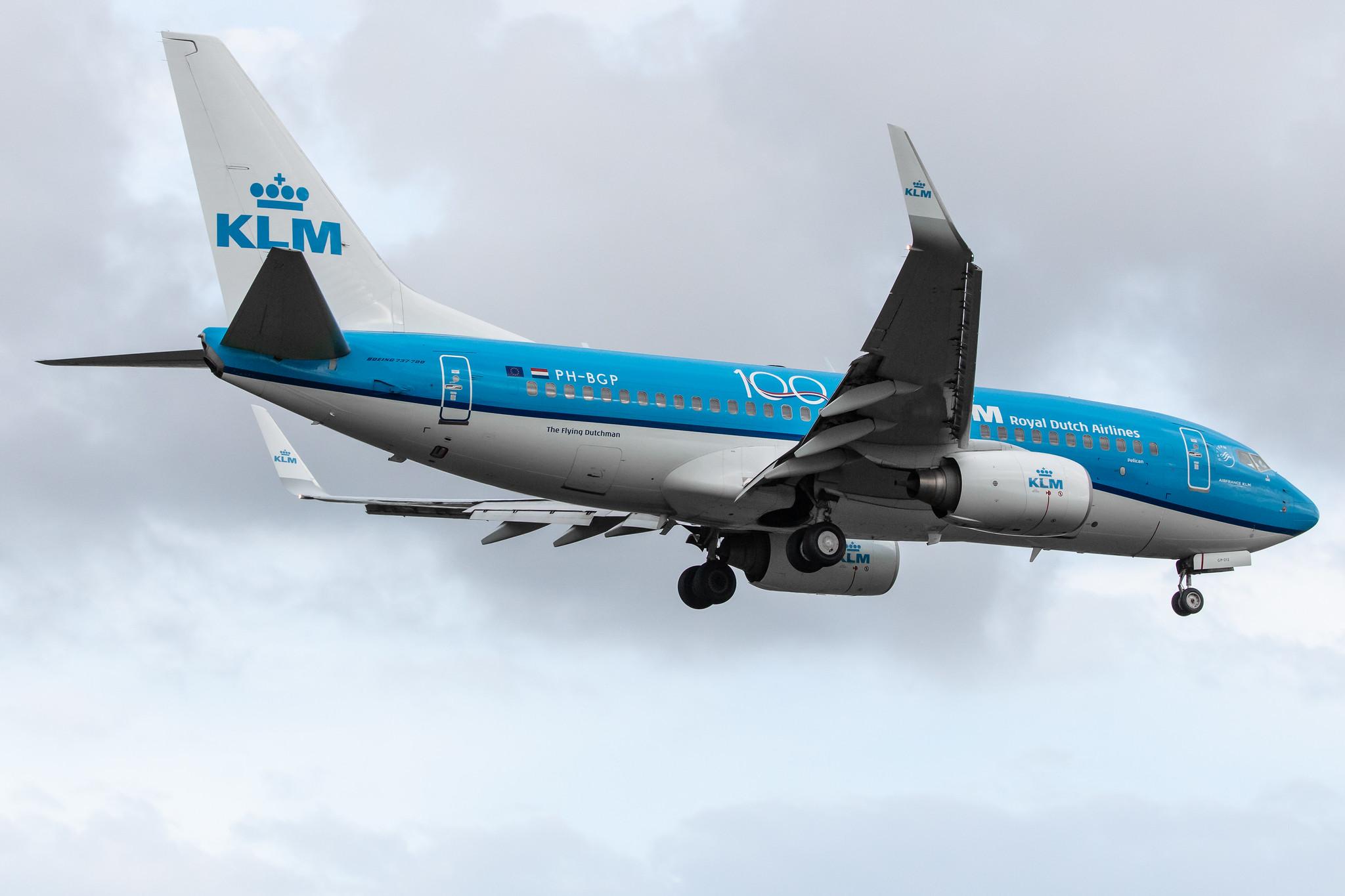 Amsterdam Airport Schiphol: KLM (KL / KLM) |  Boeing 737-7K2 B737 | PH-BGP | MSN 38127