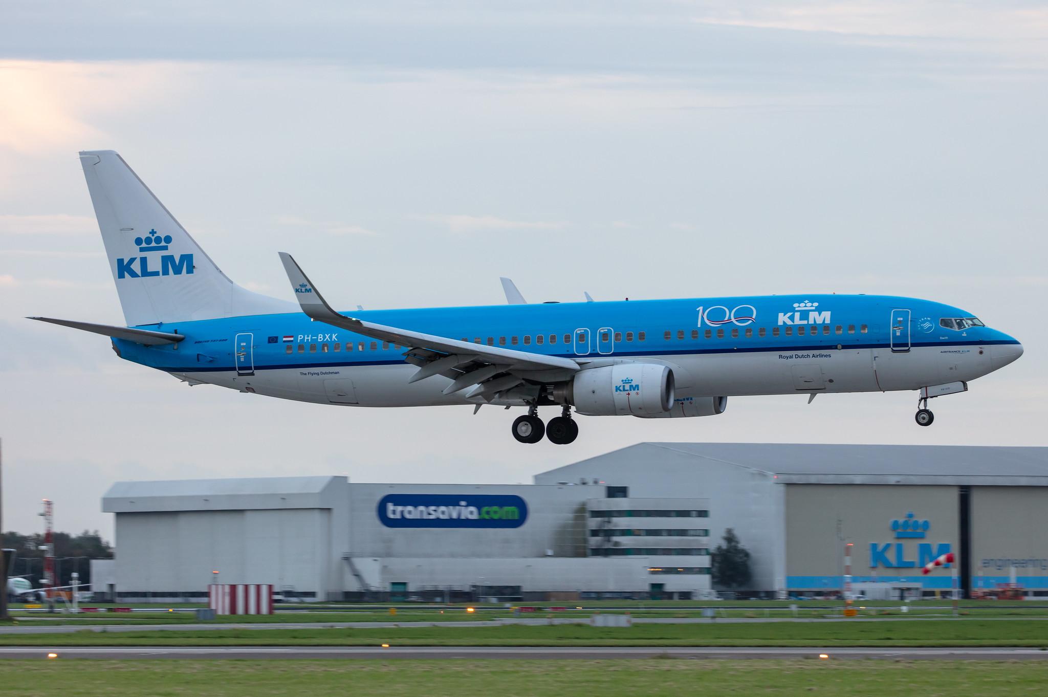 Amsterdam Airport Schiphol: KLM (KL / KLM) |  Boeing 737-8K2 B738 | PH-BXK | MSN 29598