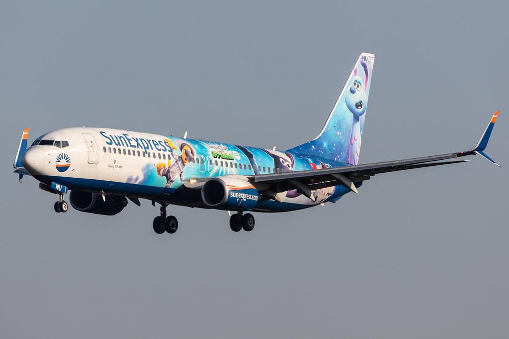 Hamburg Airport: SunExpress (XQ / SXS) |  Livery: Shaun das Schaf - UFO-Alarm Livery |  Boeing 737-8HC B738 | TC-SNU | MSN 40756