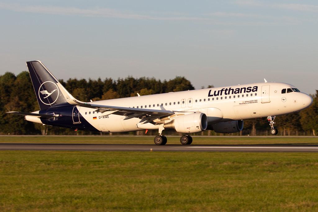 Hamburg Airport: Lufthansa (LH / DLH) |  Airbus A320-214 A320 | D-AIWE | MSN 8680
