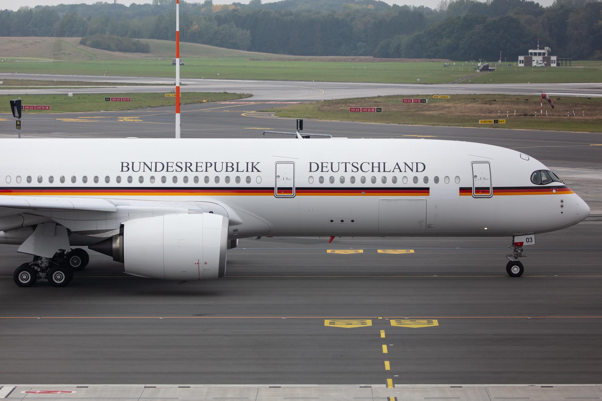 Hamburg Airport: German Air Force (/ GAF) |  Airbus A350-941 A359 | D-AGAF (10+03) | MSN 416