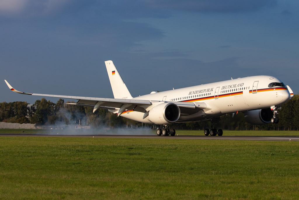 Hamburg Airport: German Air Force (/ GAF) |  Airbus A350-941 A359 | D-AGAF (10+03) | MSN 416