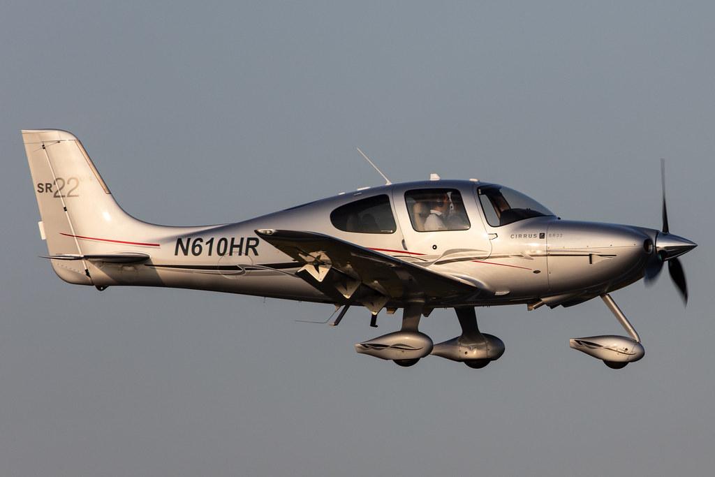 Hamburg Airport: Private owner |  Cirrus SR22 SR22 | N610HR | MSN 3462
