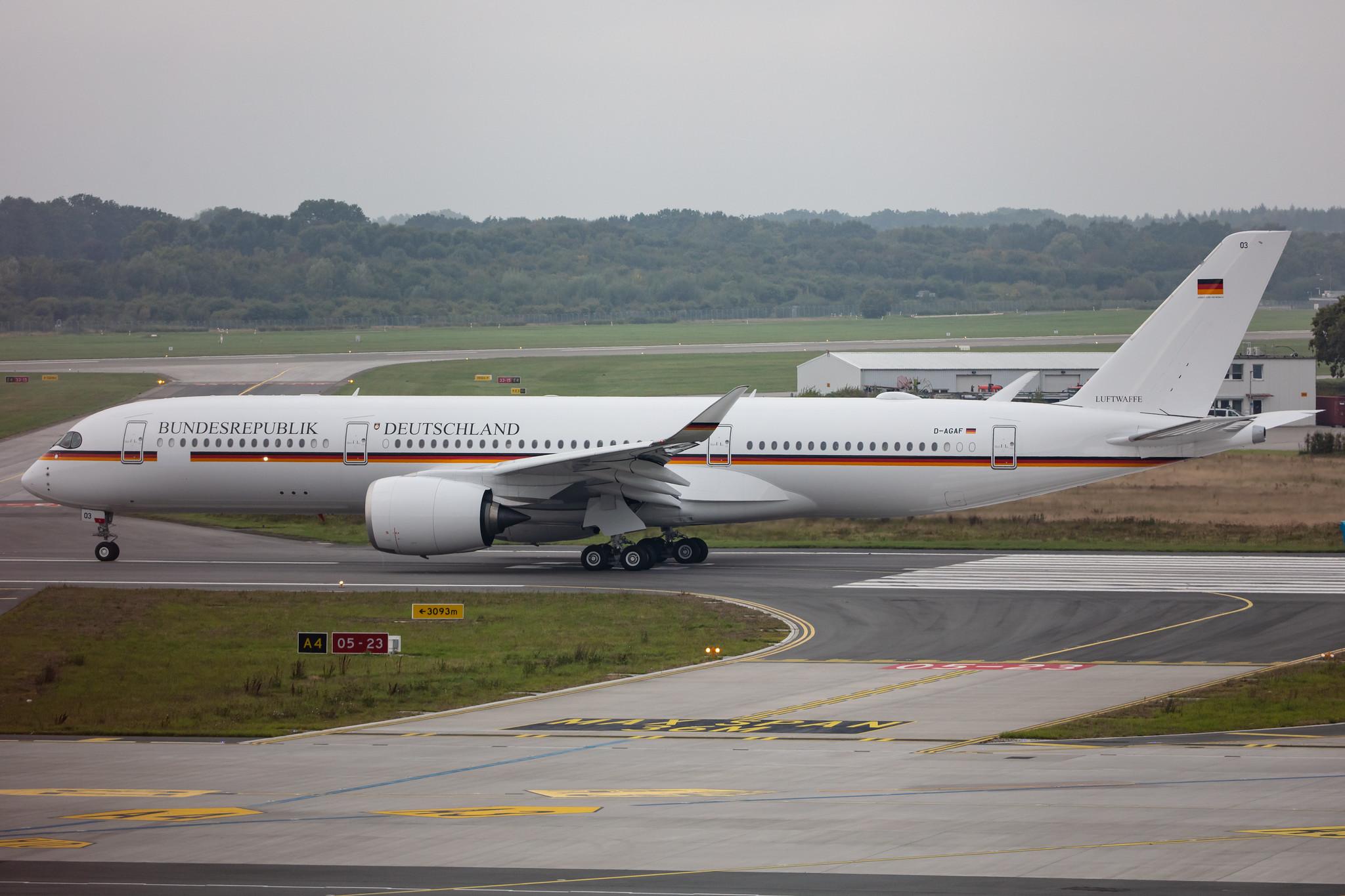 Hamburg Airport: German Air Force (/ GAF) |  Airbus A350-941 A359 | D-AGAF (10+03) | MSN 416