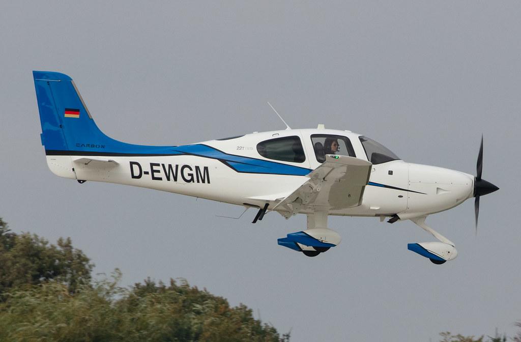 Hamburg Airport: Private owner |  Cirrus SR22T GTS Carbon S22T | D-EWGM | MSN 797
