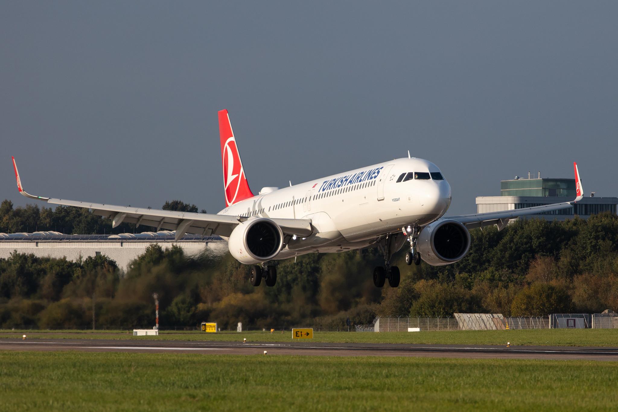 Hamburg Airport: Turkish Airlines (TK / THY) |  Airbus A321-271NX A21N | TC-LSG | MSN 8794