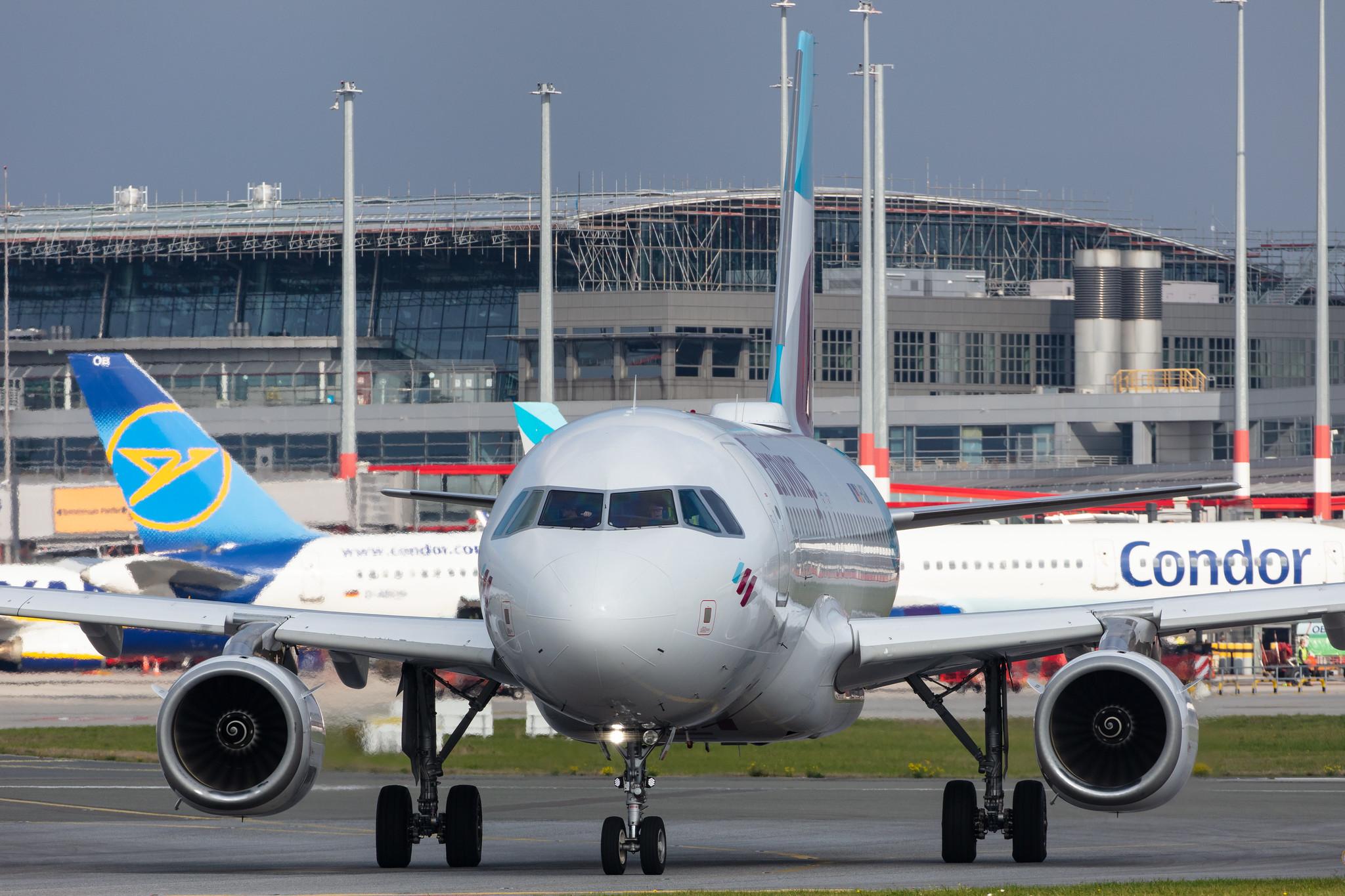 Hamburg Airport: Eurowings (EW / EWG) |  Airbus A319-132 A319 | D-AGWL | MSN 3534