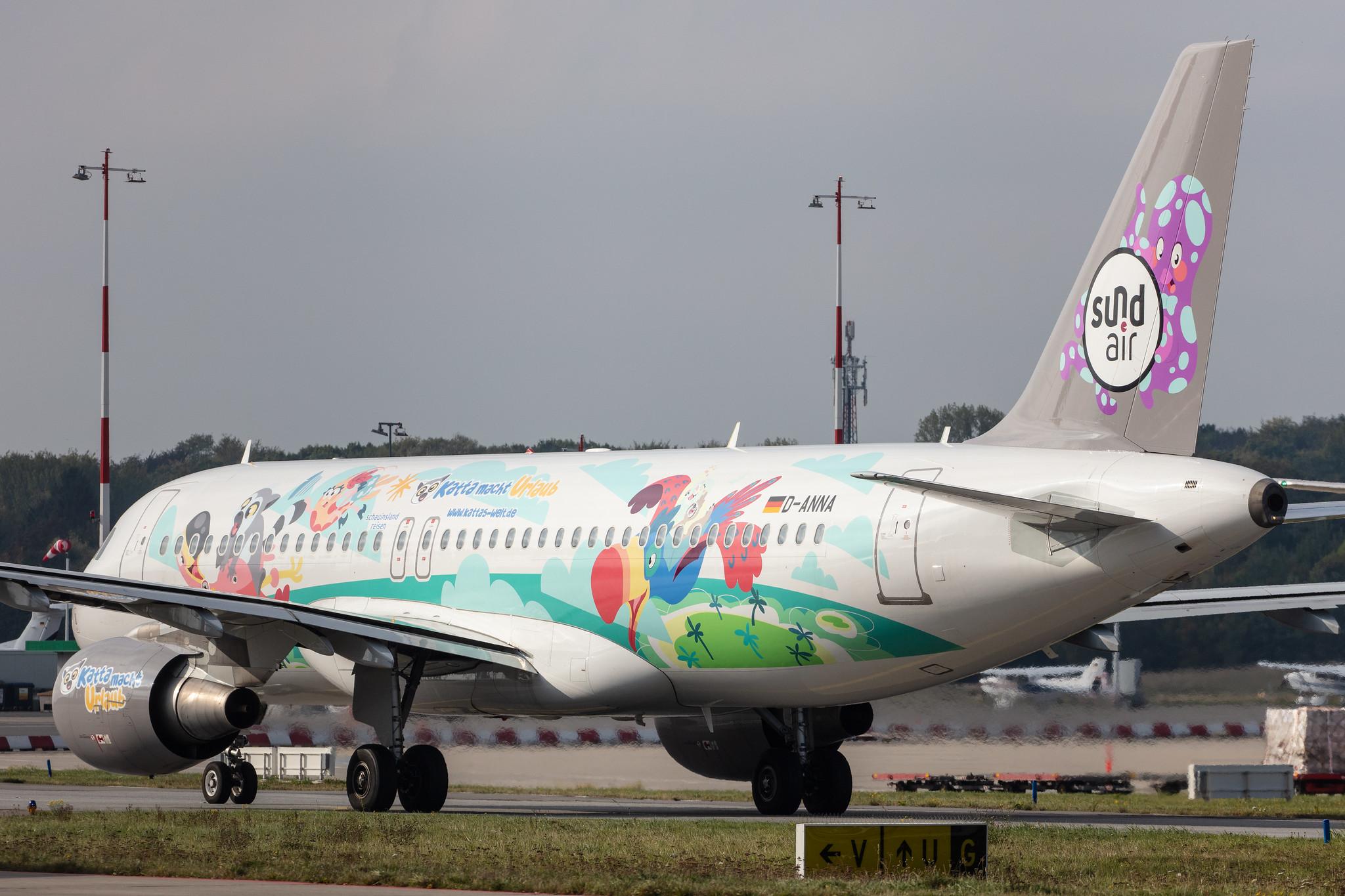 Hamburg Airport: Sundair (SR / SDR) |  Livery: Katta macht Urlaub Livery |  Airbus A320-214 A320 | D-ANNA | MSN 3289