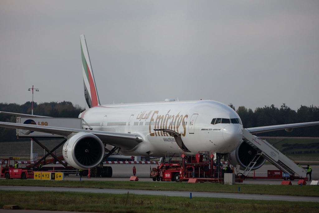 Hamburg Airport: Emirates (EK / UAE) |  Boeing 777-31H(ER) B77W | A6-EGG | MSN 41070