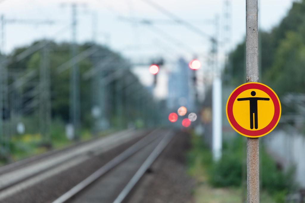 Frankfurt Airport: S-Bahn Zeppelinheim |