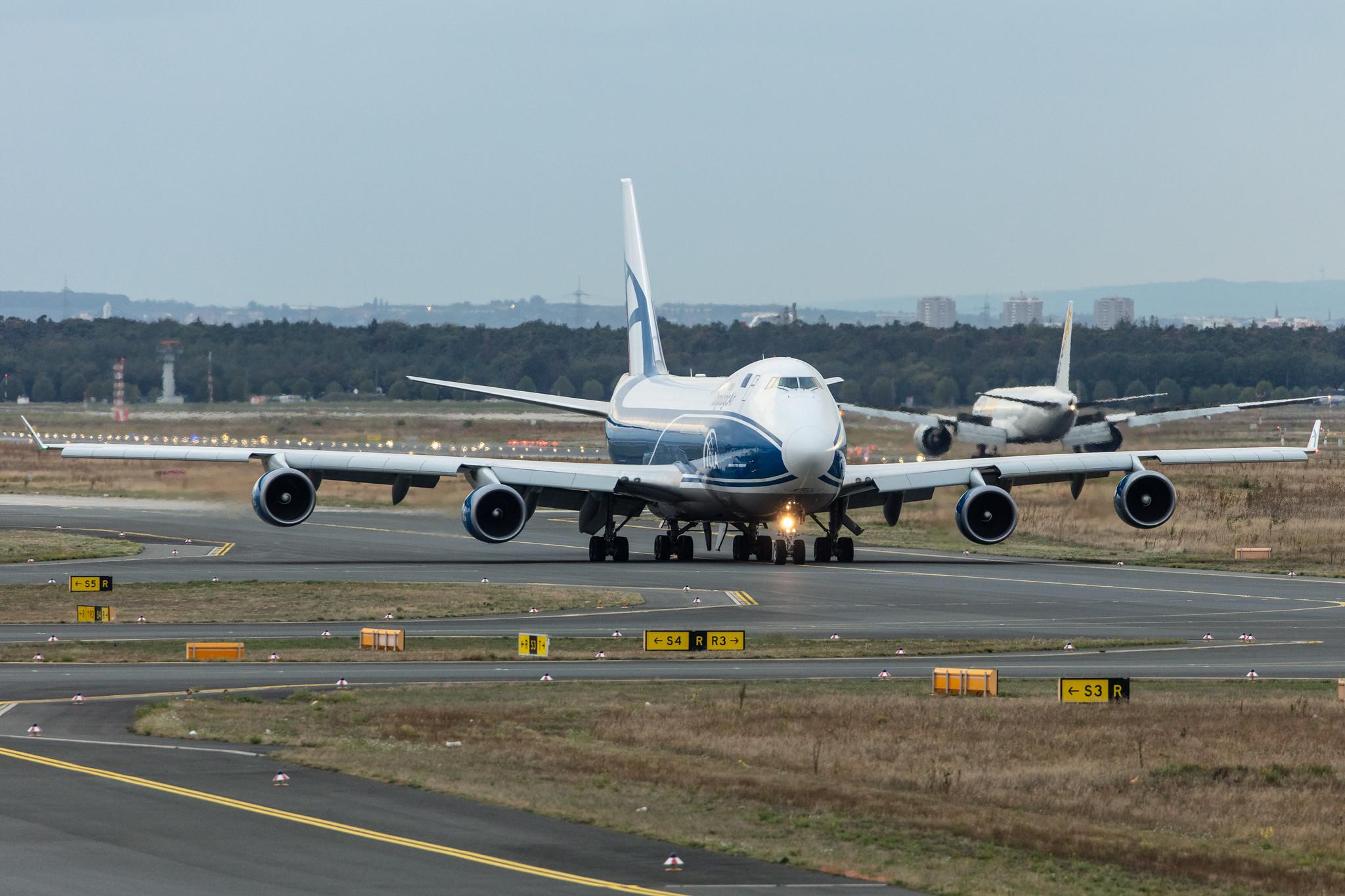Frankfurt Airport: CargoLogicAir (P3 / CLU) |  Boeing 747-428F(ER) B744 | G-CLBA | MSN 32870