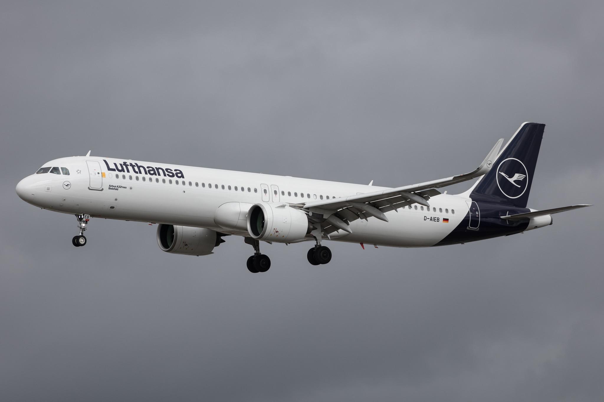 Frankfurt Airport: Lufthansa (LH / DLH) |  Airbus A321-271NX A21N | D-AIEB | MSN 8783