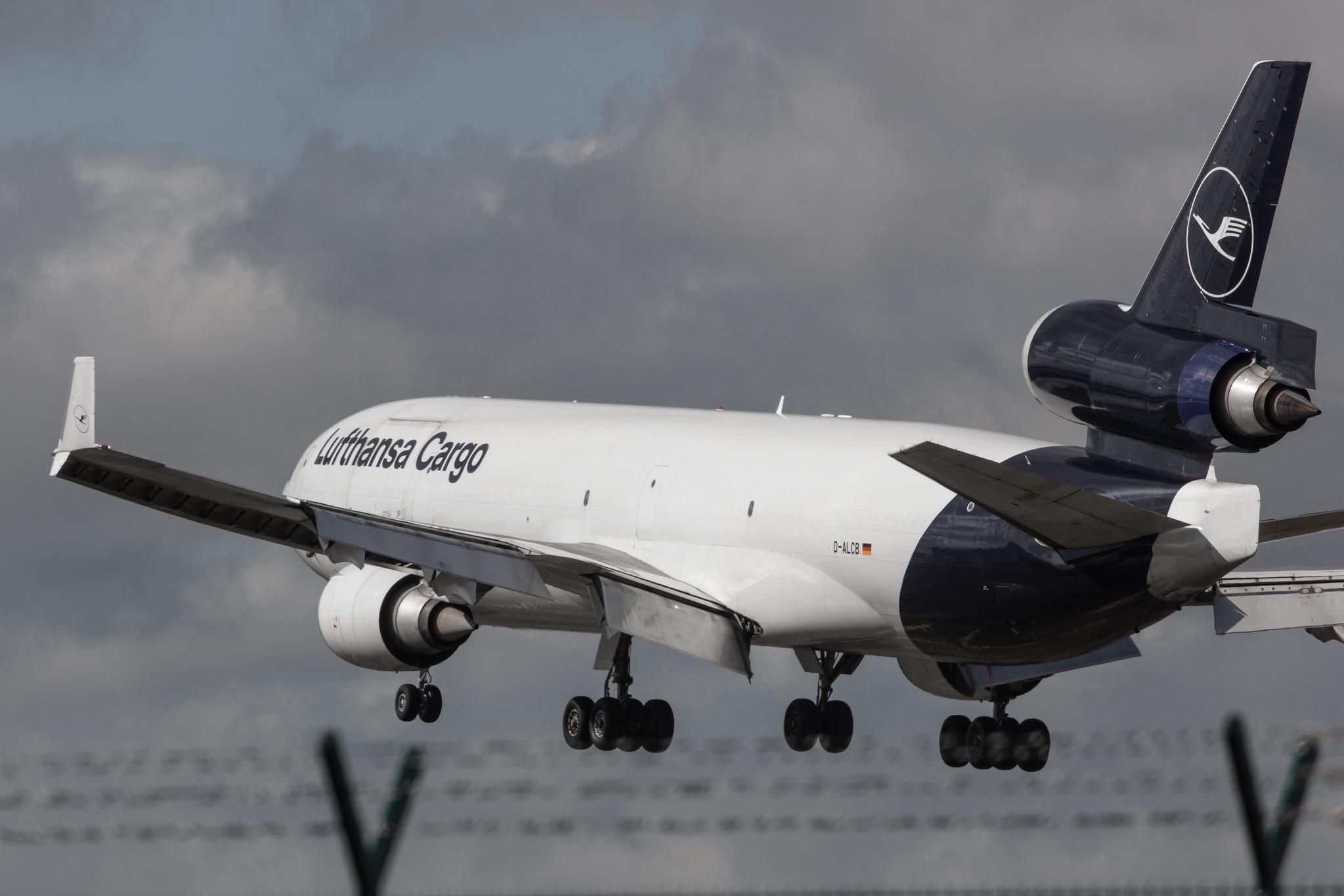 Frankfurt Airport: Lufthansa Cargo (/ GEC) |  McDonnell Douglas MD-11F MD11 | D-ALCB | MSN 48782