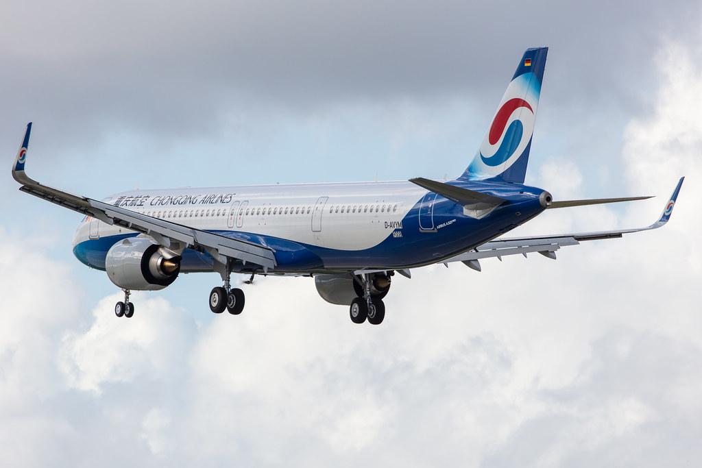 Hamburg Finkenwerder: Chongqing Airlines (OQ / CQN) |  Airbus A321-253NX A21N | D-AVYM (B-30E8) | MSN 9008