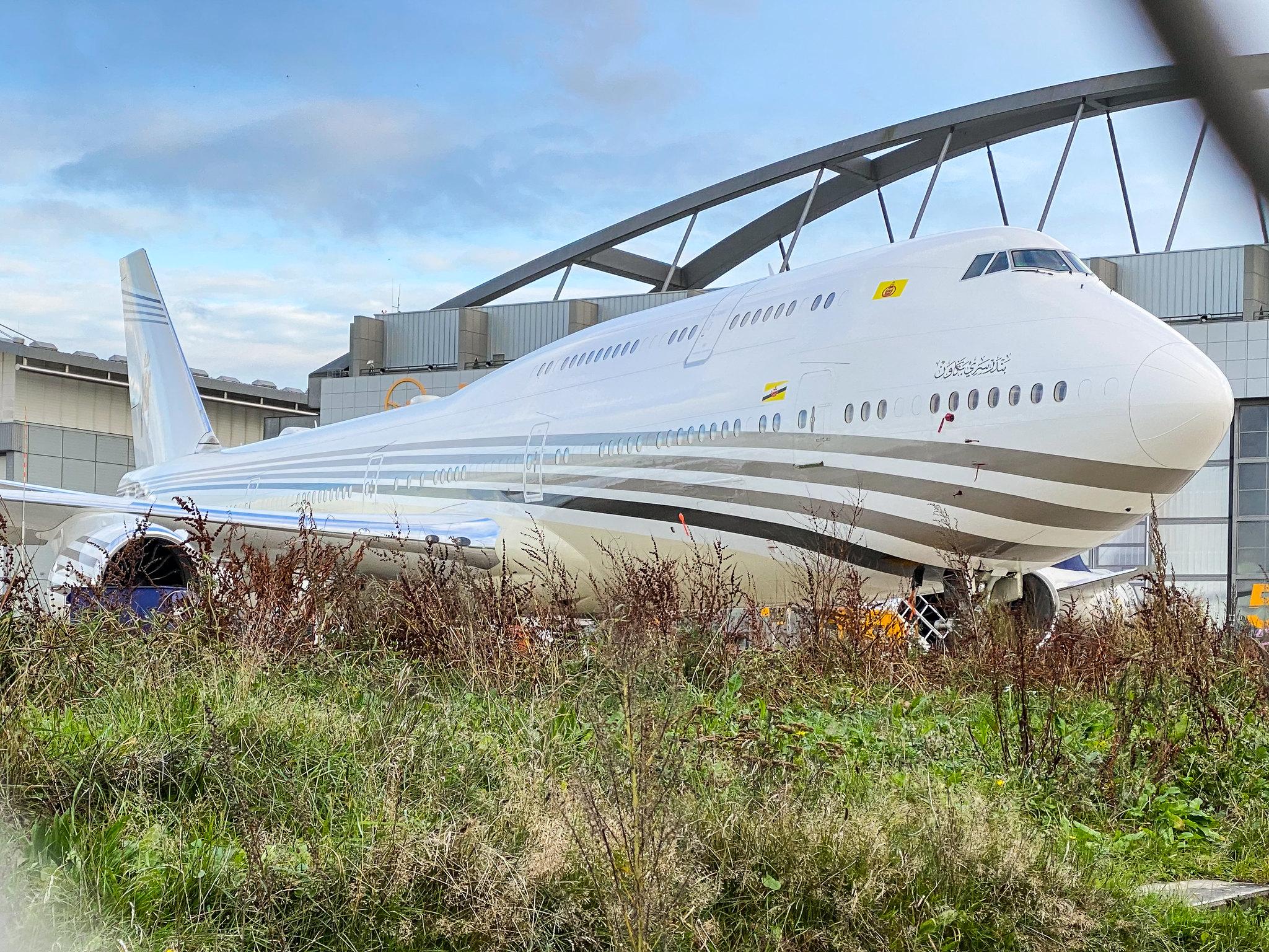 Hamburg Airport: Brunei Government |  Boeing 747-8LQ(BBJ) B748 | V8-BKH | MSN 41060