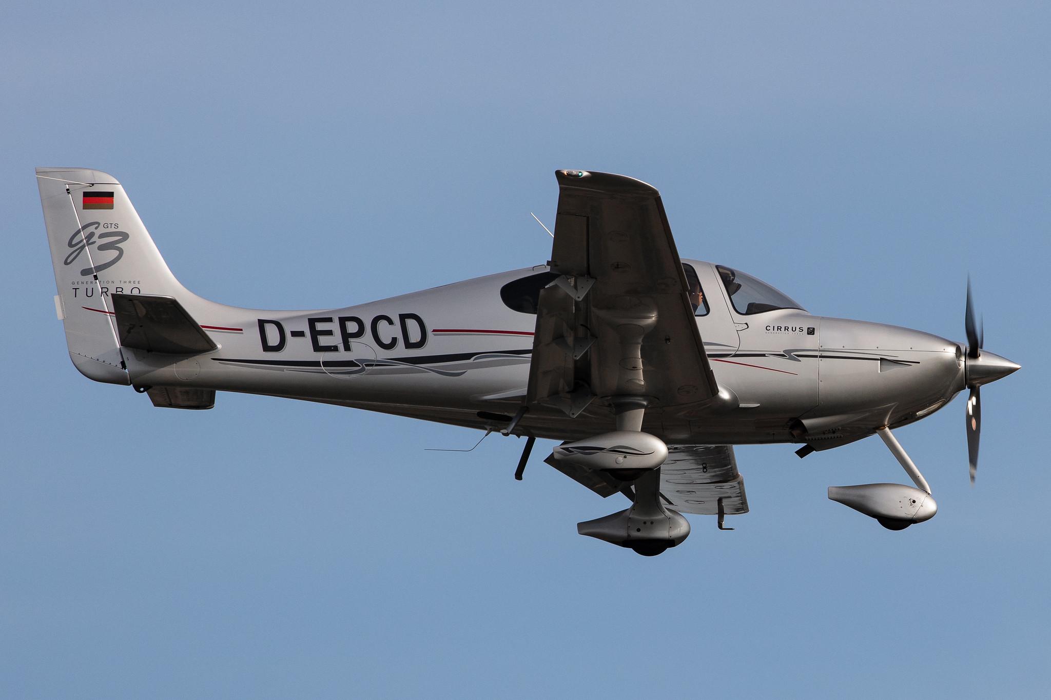 Hamburg Airport: Private owner |  Cirrrus SR22 SR22 | D-EPCD | MSN 2744