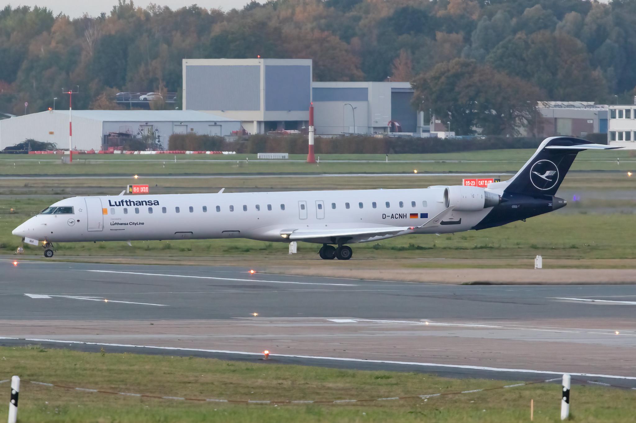 Hamburg Airport: Lufthansa (LH / DLH) | Operator: Lufthansa CityLine |  Mitsubishi CRJ-900LR CRJ9 | D-ACNH | MSN 15247
