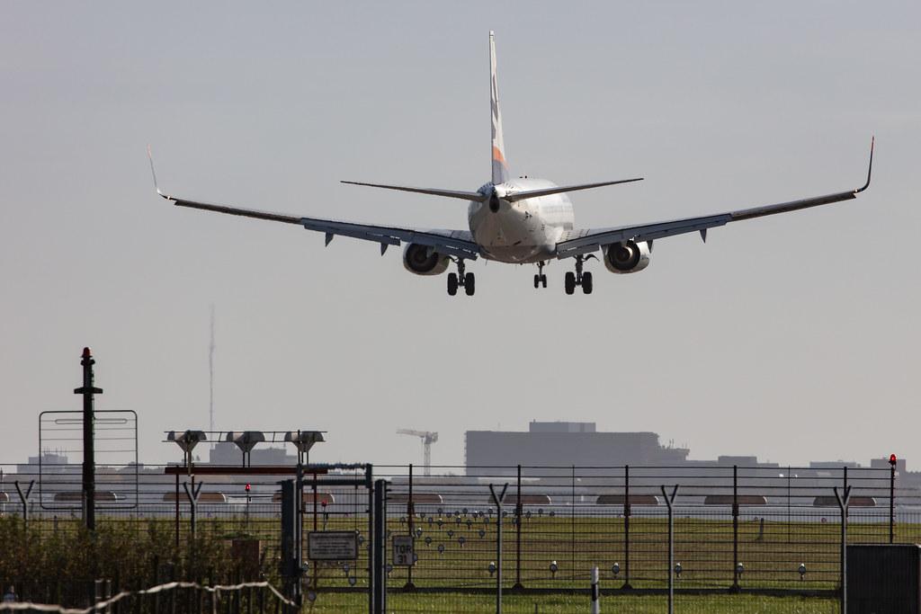 Hamburg Airport: SunExpress (XQ / SXS) |  Boeing 737-8HC B738 | TC-SPE | MSN 36530