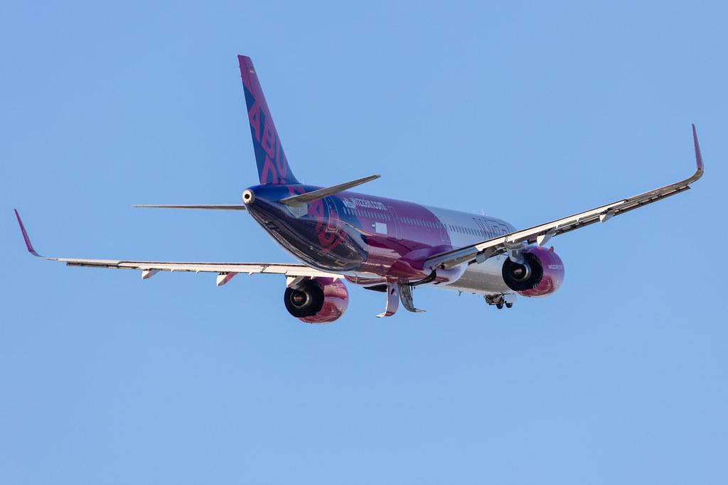 Hamburg Finkenwerder: Wizz Air Abu Dhabi (5W / WAZ) |  Airbus A321-271NX A21N | D-AVYL (A6-WZA) | MSN 9503