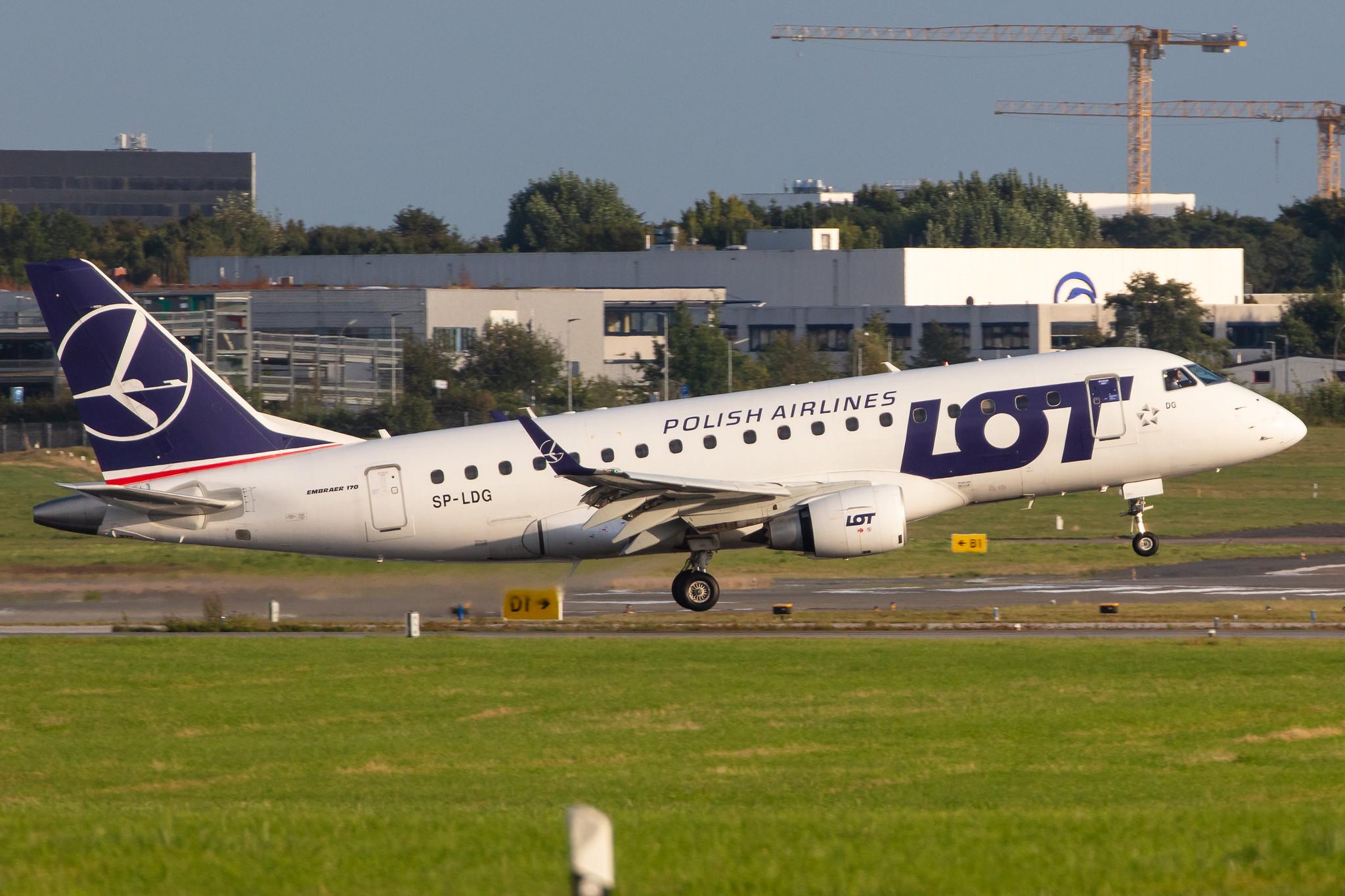 Hamburg Airport: LOT (LO / LOT) |  Embraer E170STD E170 | SP-LDG | MSN 17000065