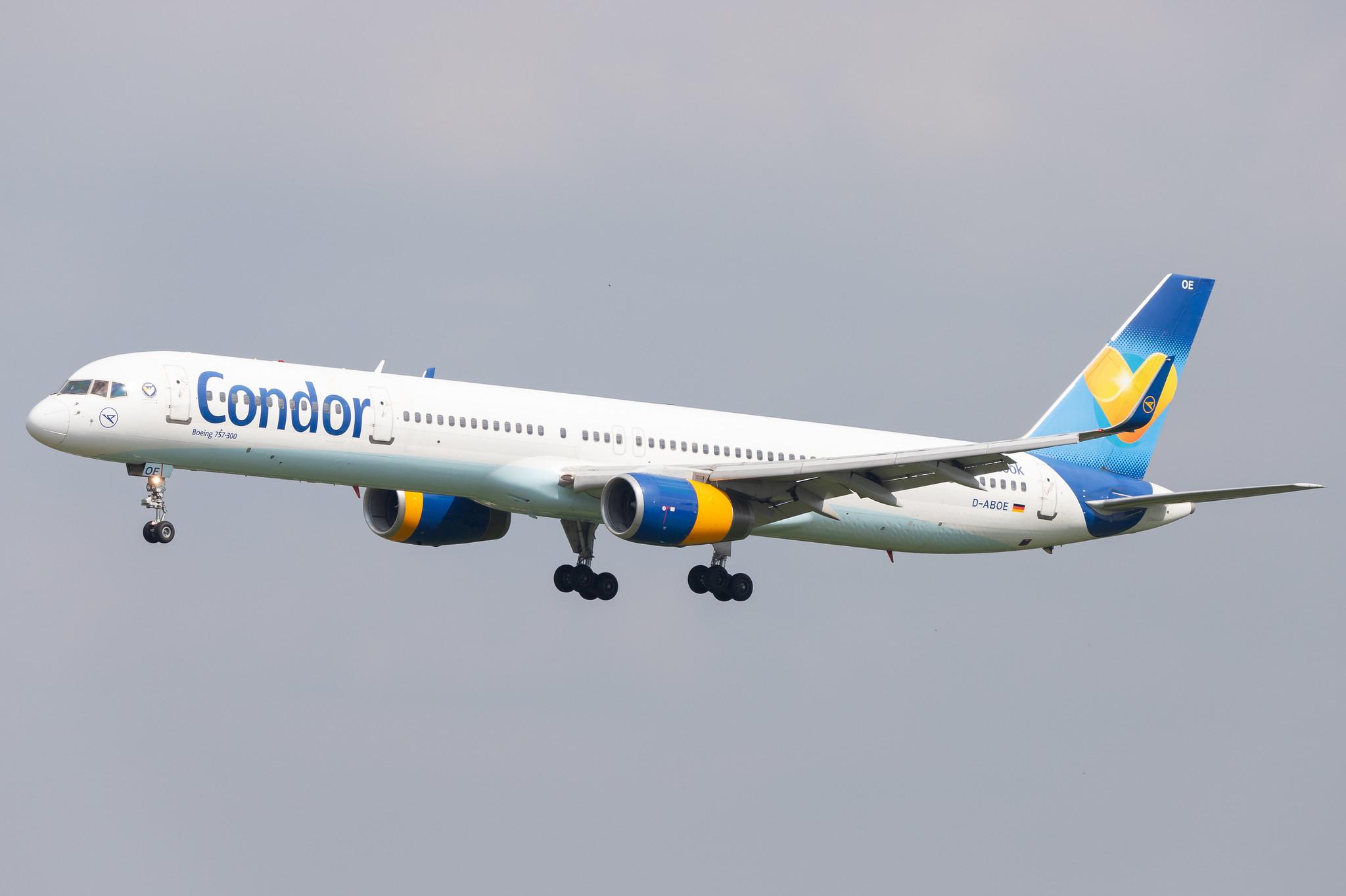 Hamburg Airport: Condor (DE / CFG) |  Boeing 757-330 B753 | D-ABOE | MSN 29012