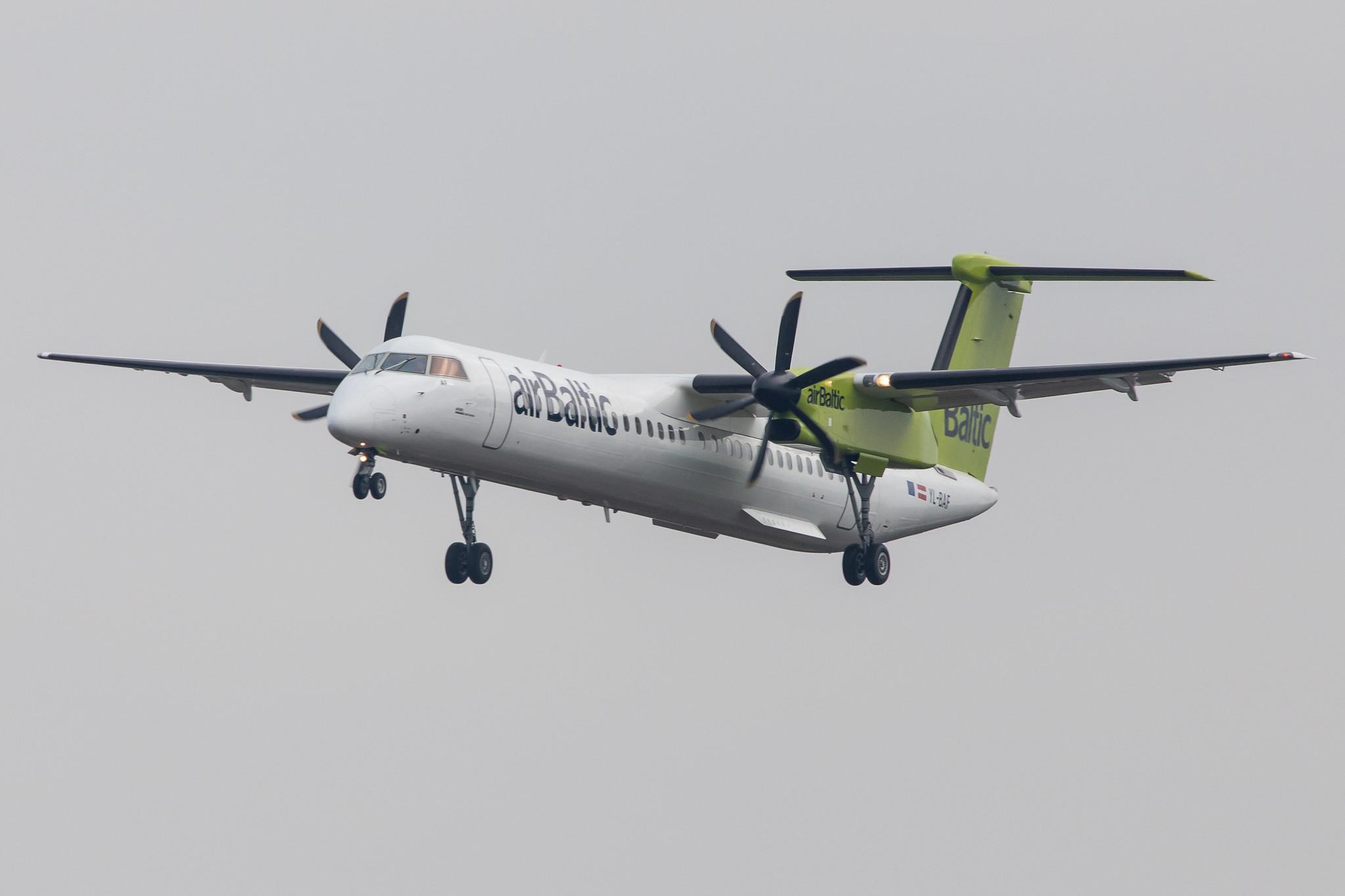 Hamburg Airport: Air Baltic (BT / BTI) |  De Havilland Canada Dash 8-400 DH8D | YL-BAF | MSN 4293