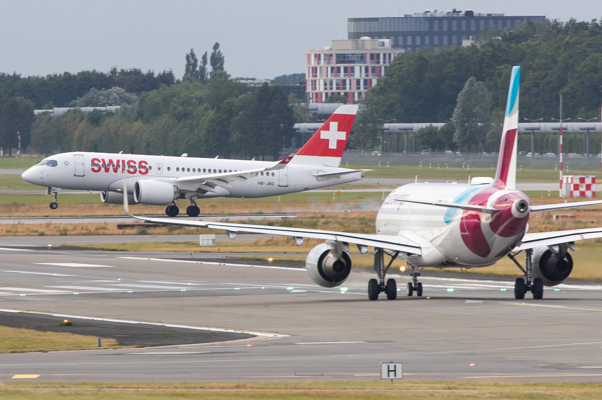 Hamburg Airport: Swiss (LX / SWR) |  Airbus A220-100 BCS1 | HB-JBD | MSN 50013