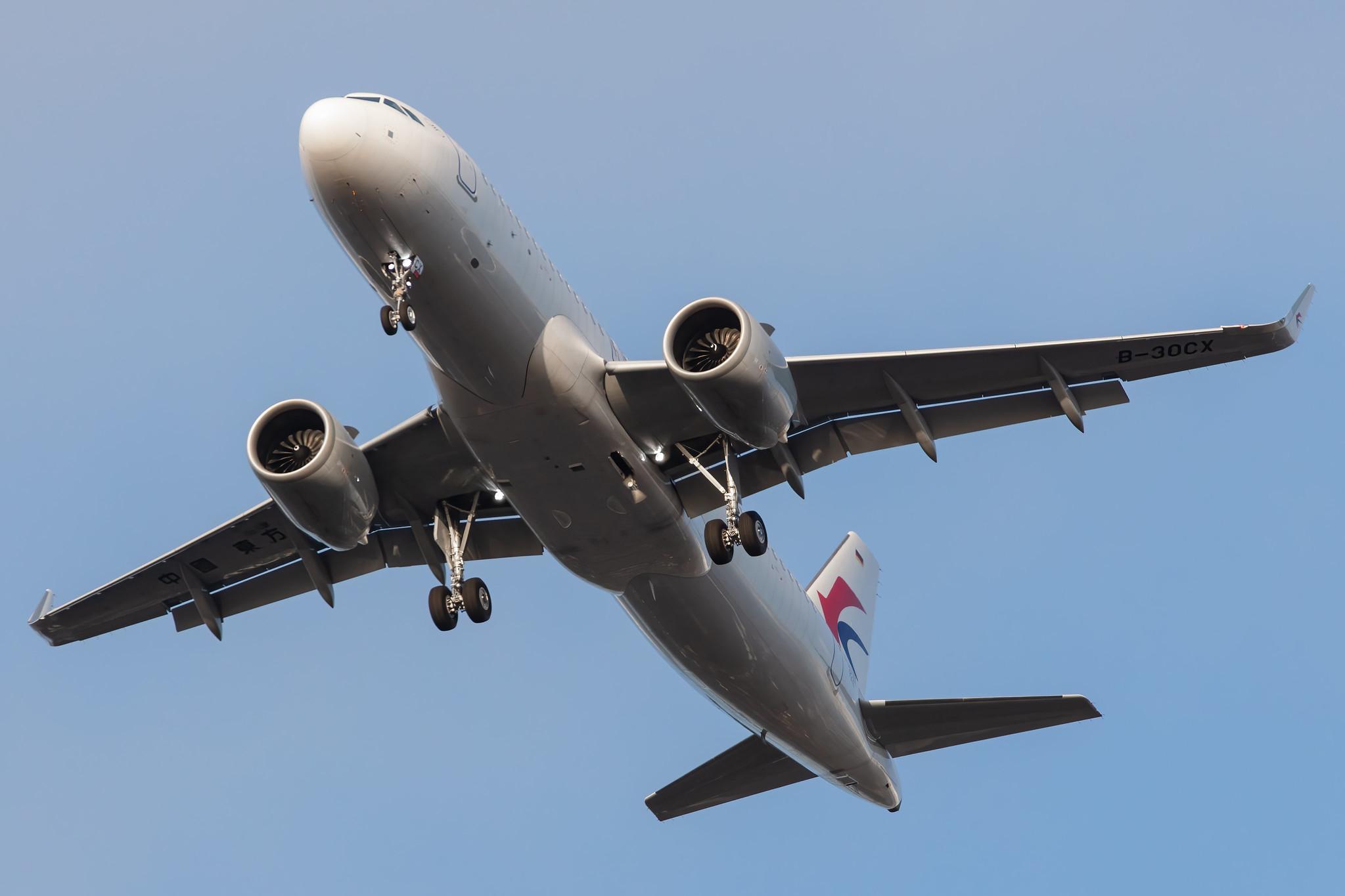 Hamburg Finkenwerder: China Eastern Airlines (MU / CES) |  Airbus A320-251N A20N | D-AVVX (B-30CX) | MSN 9219