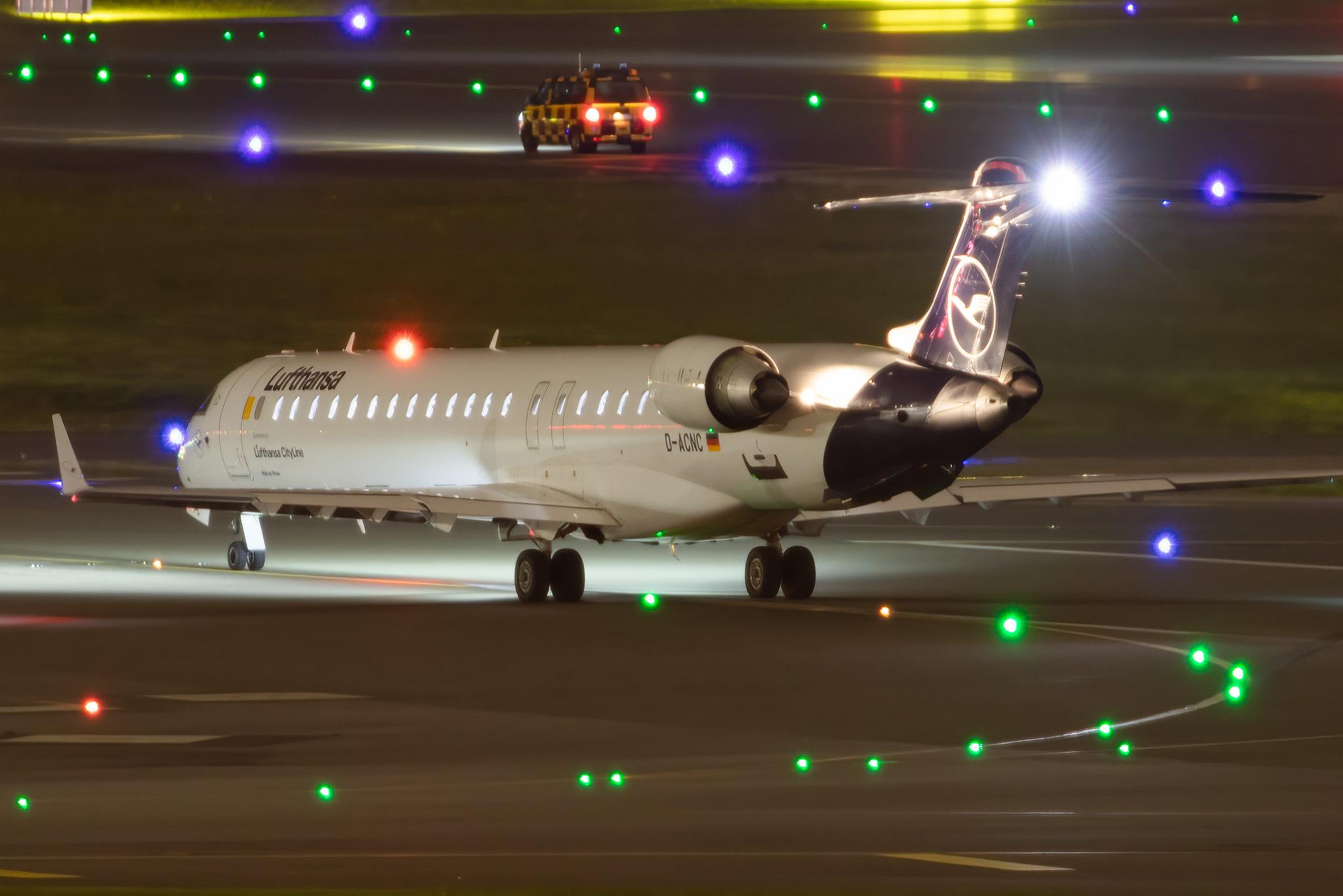 Hamburg Airport: Lufthansa (LH / DLH) | Operator: Lufthansa CityLine |  Mitsubishi CRJ-900LR CRJ9 | D-ACNC | MSN 15236