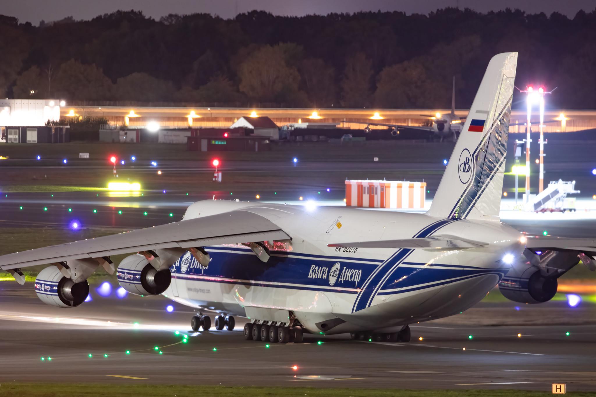 Hamburg Airport: Volga-Dnepr Airlines (VI / VDA) |  Antonov An-124 A124 | RA-82078 | MSN 9773054559153