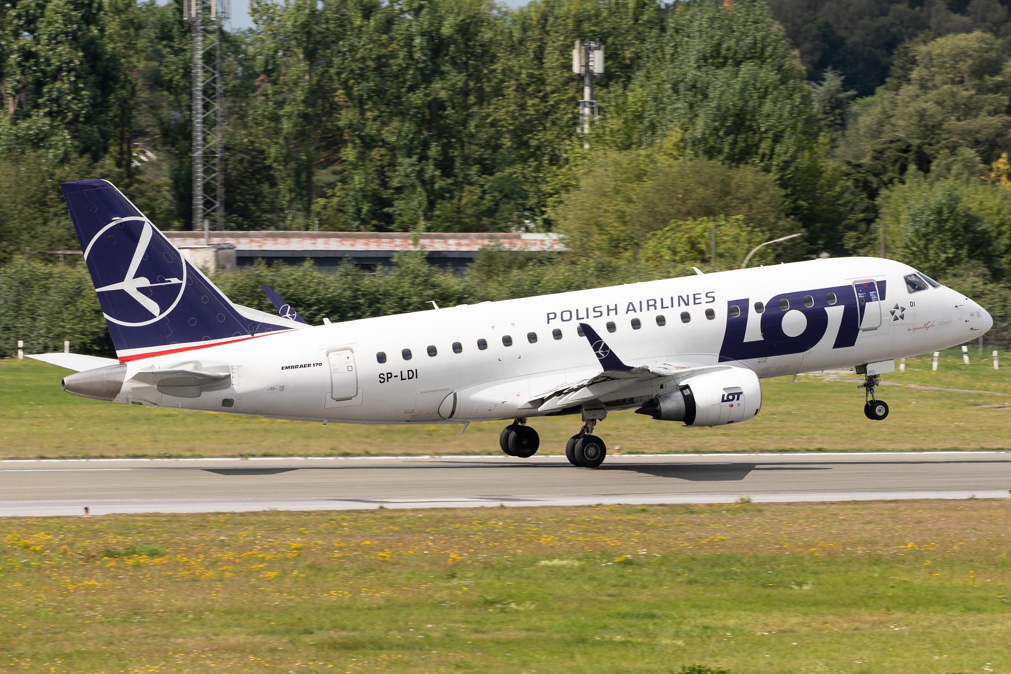 Hamburg Airport: LOT (LO / LOT) |  Embraer E170STD E170 | SP-LDI | MSN 17000073