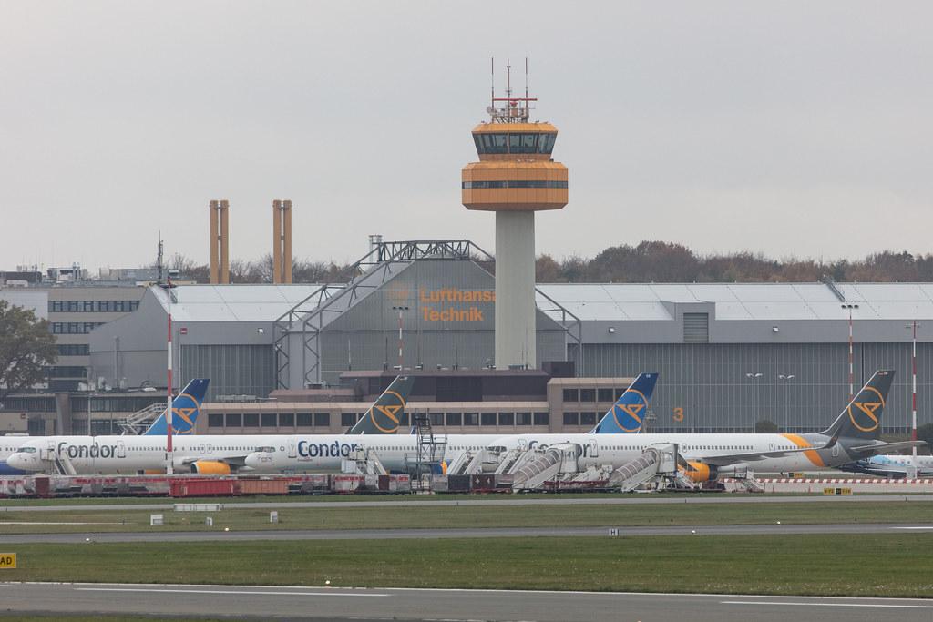 Hamburg Airport: Condor-Flugzeuge auf dem Vorfeld 2