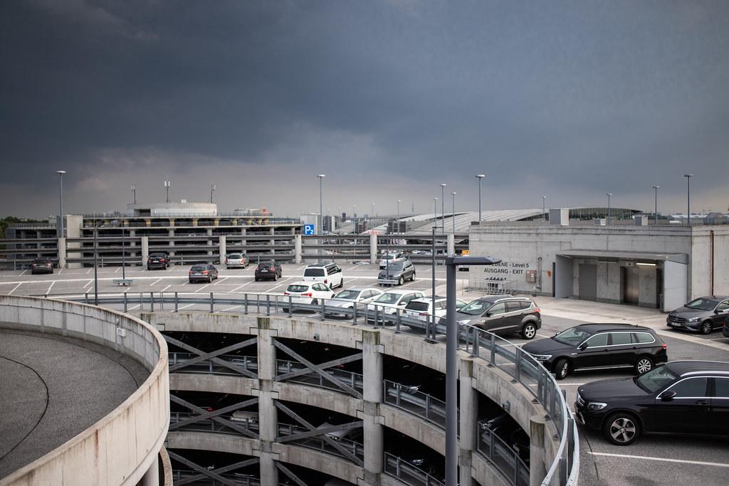 Hamburg Airport: Parkdeck P1 | Ebene 5