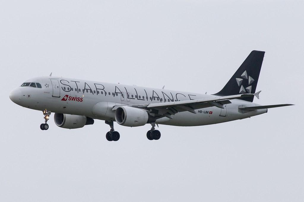 Hamburg Airport: Swiss (LX / SWR) |  Livery: Star Alliance Livery |  Airbus A320-214 A320 | HB-IJM | MSN 0635