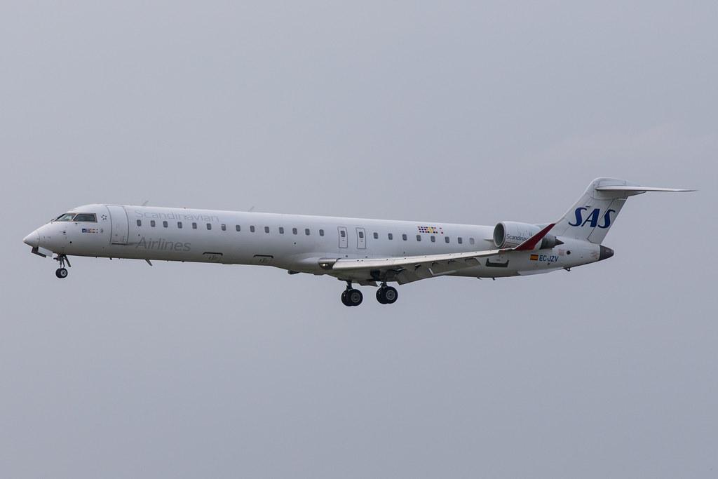 Hamburg Airport: SAS (SK / SAS) | Operator: Air Nostrum |  Mitsubishi CRJ-900ER CRJ9 | EC-JZV | MSN 15117