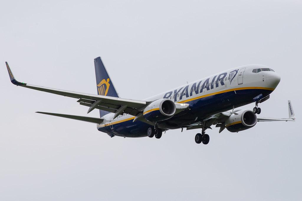 Hamburg Airport: Ryanair (FR / RYR) |  Boeing 737-8AS B738 | EI-FTV | MSN 44770