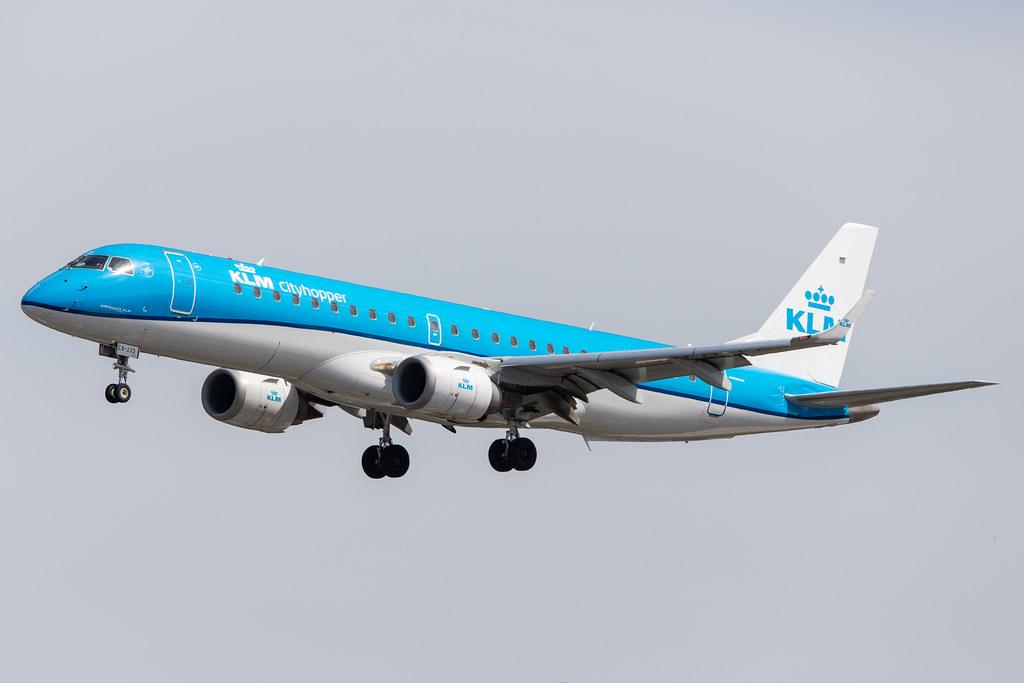 Hamburg Airport: KLM (KL / KLM) | Operator: KLM Cityhopper |  Embraer E190STD E190 | PH-EZB | MSN 19000235