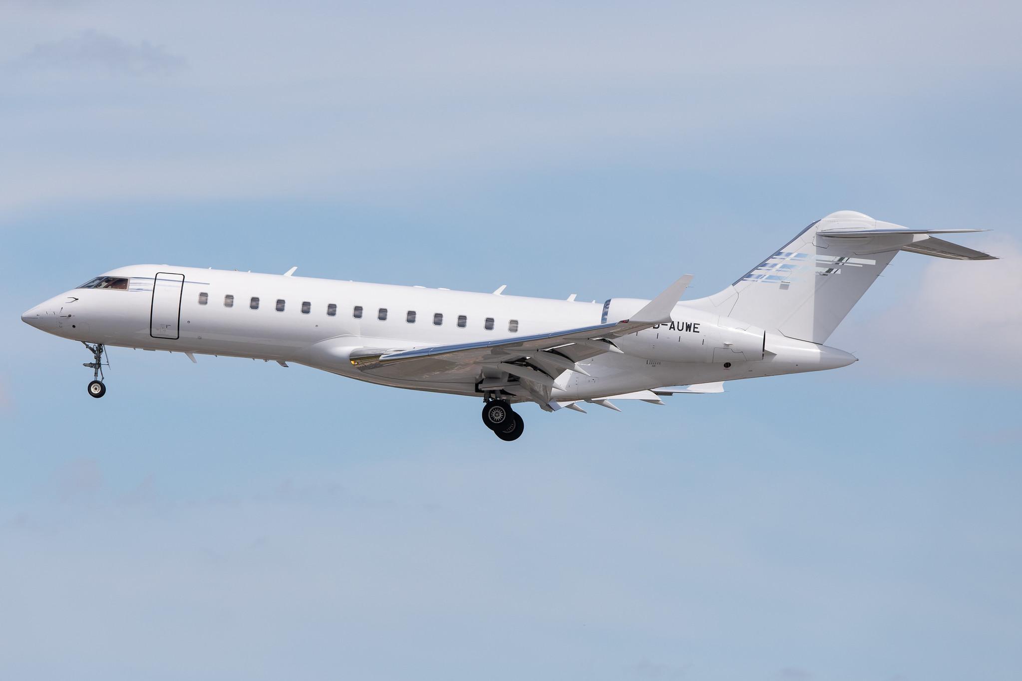 Hamburg Airport: FAI rent-a-jet |  Bombardier Global Express GLEX | D-AUWE | MSN 9060