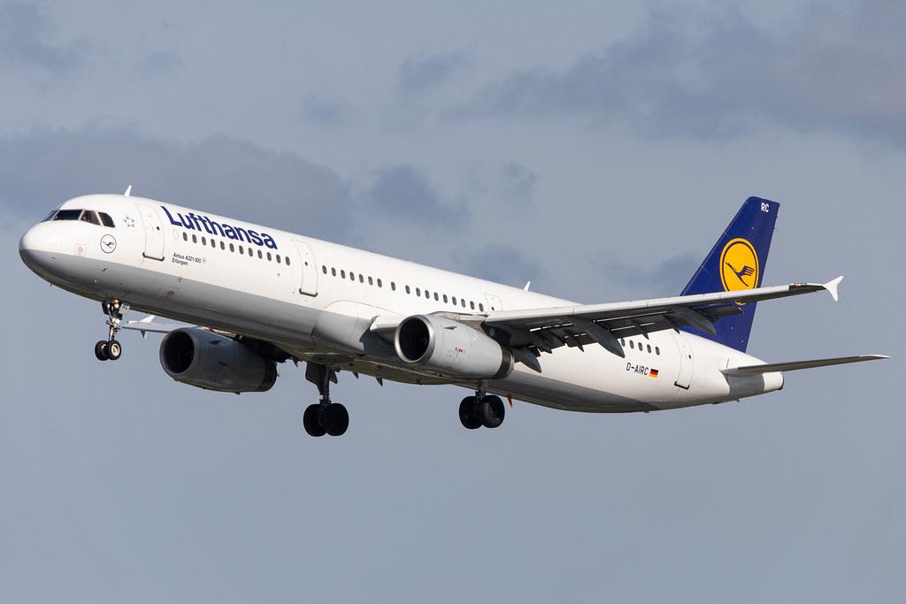 Hamburg Airport: Lufthansa (LH / DLH) |  Airbus A321-131 A321 | D-AIRC | MSN 0473