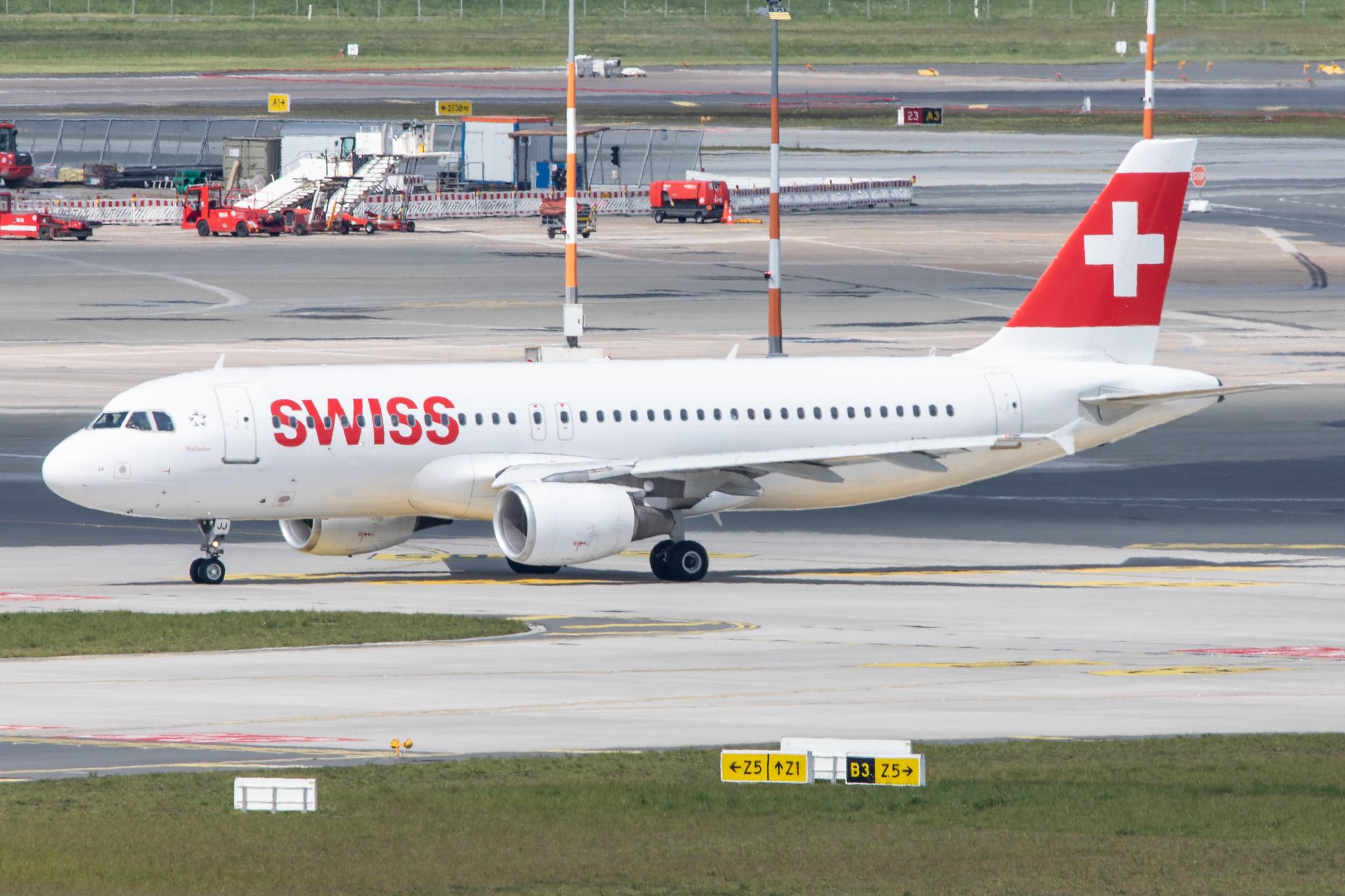 Hamburg Airport: Swiss (LX / SWR) |  Airbus A320-214 A320 | HB-IJJ | MSN 0585