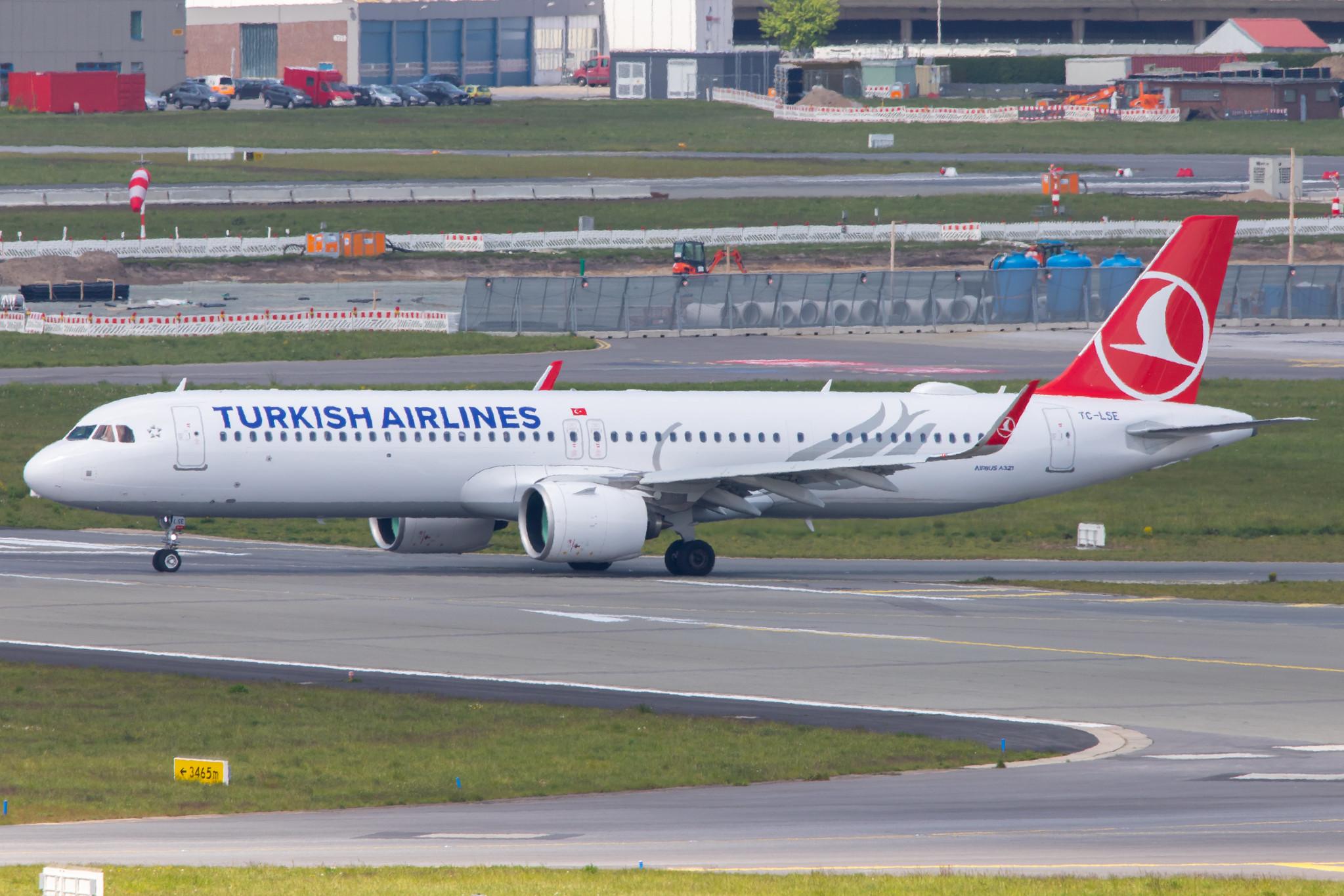 Hamburg Airport: Turkish Airlines (TK / THY) |  Airbus A321-271NX A21N | TC-LSE | MSN 8732