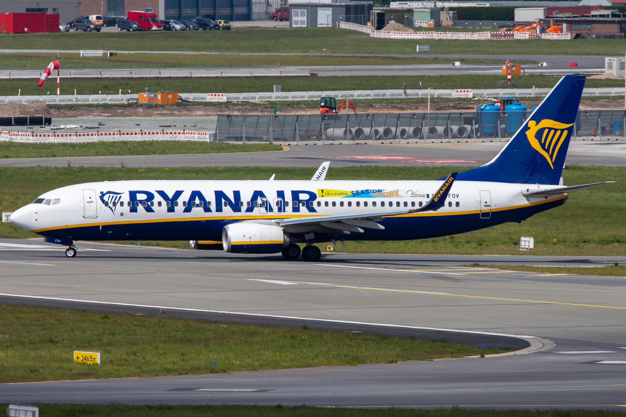 Hamburg Airport: Ryanair (FR / RYR) |  Boeing 737-8AS B738 | EI-FOV | MSN 44725