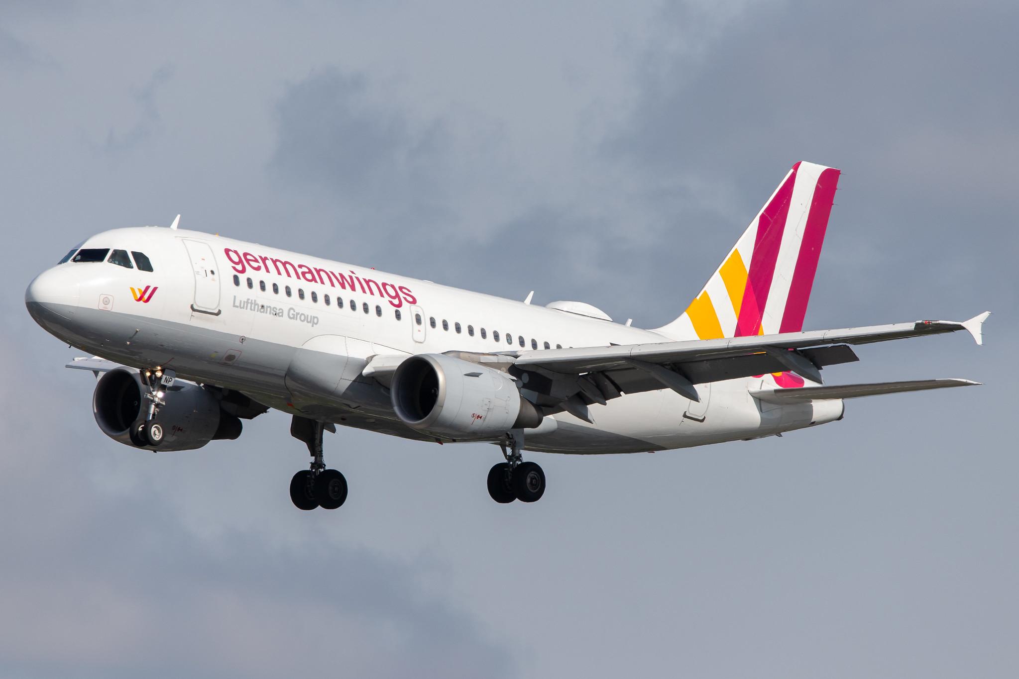 Hamburg Airport: Eurowings (EW / EWG) |  Airbus A319-112 A319 | D-AKNP | MSN 1051 (Germanwings)