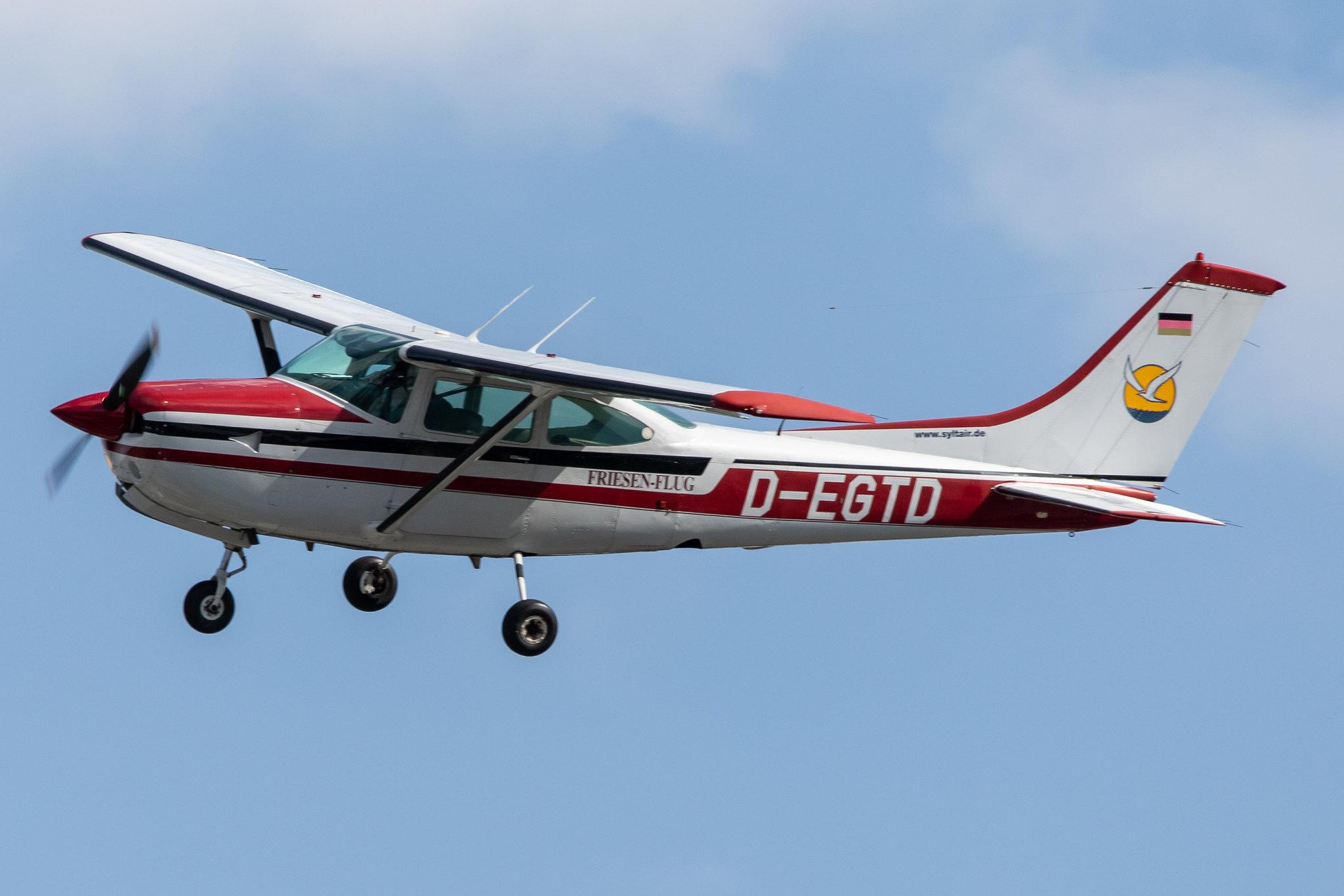 Hamburg Airport: Private Owner |  Cessna FR182 Skylane RG C182 | D-EGTD | MSN FR18200003