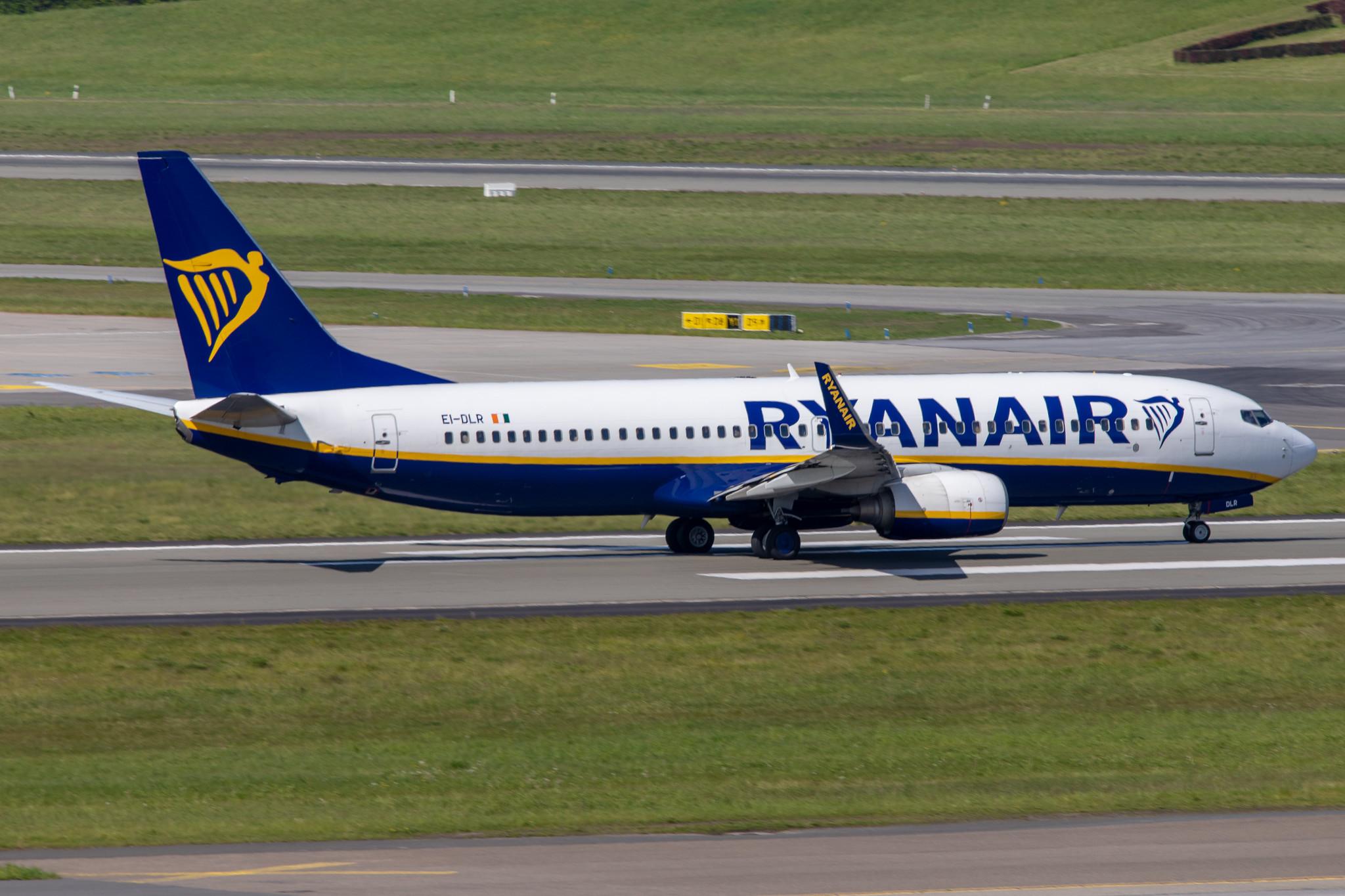 Hamburg Airport: Ryanair (FR / RYR) |  Boeing 737-8AS B738 | EI-DLR | MSN 33596