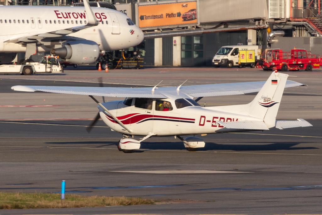 Hamburg Airport: Private owner |  Cessna 172S Skyhawk 2 C172 | D-EDDV | MSN Private Owner