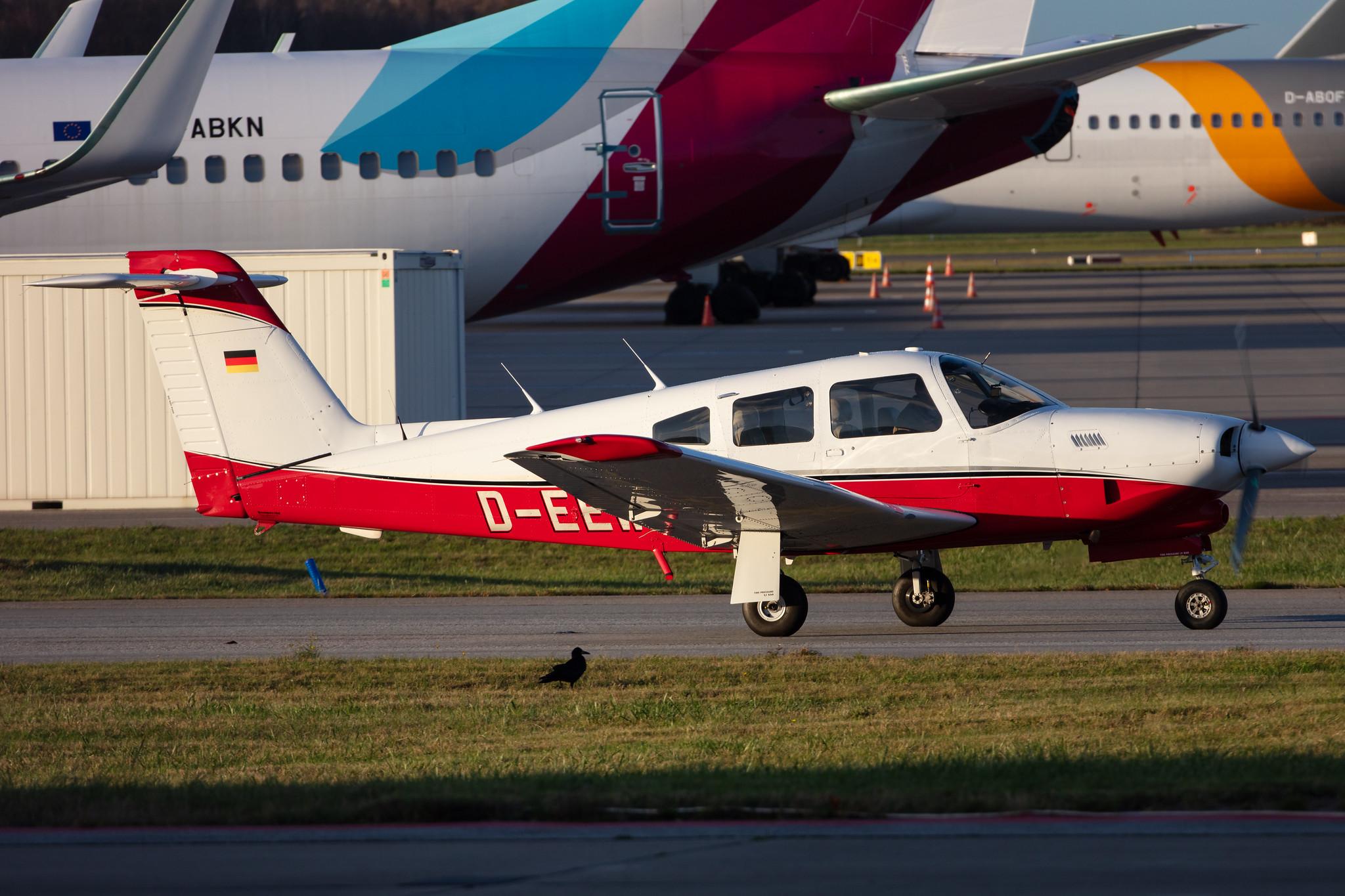 Hamburg Airport: Private owner |  Piper PA-28RT-201T Turbo Arrow IV P28U | D-EEWW | MSN 28R-8031051