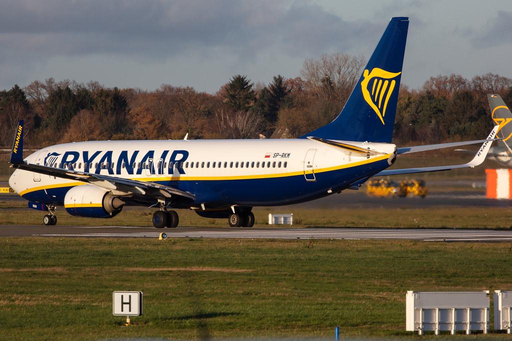 Hamburg Airport: Ryanair (FR / RYR) | Operator: Ryanair Sun |  Boeing 737-8AS B738 | SP-RKM | MSN 44787