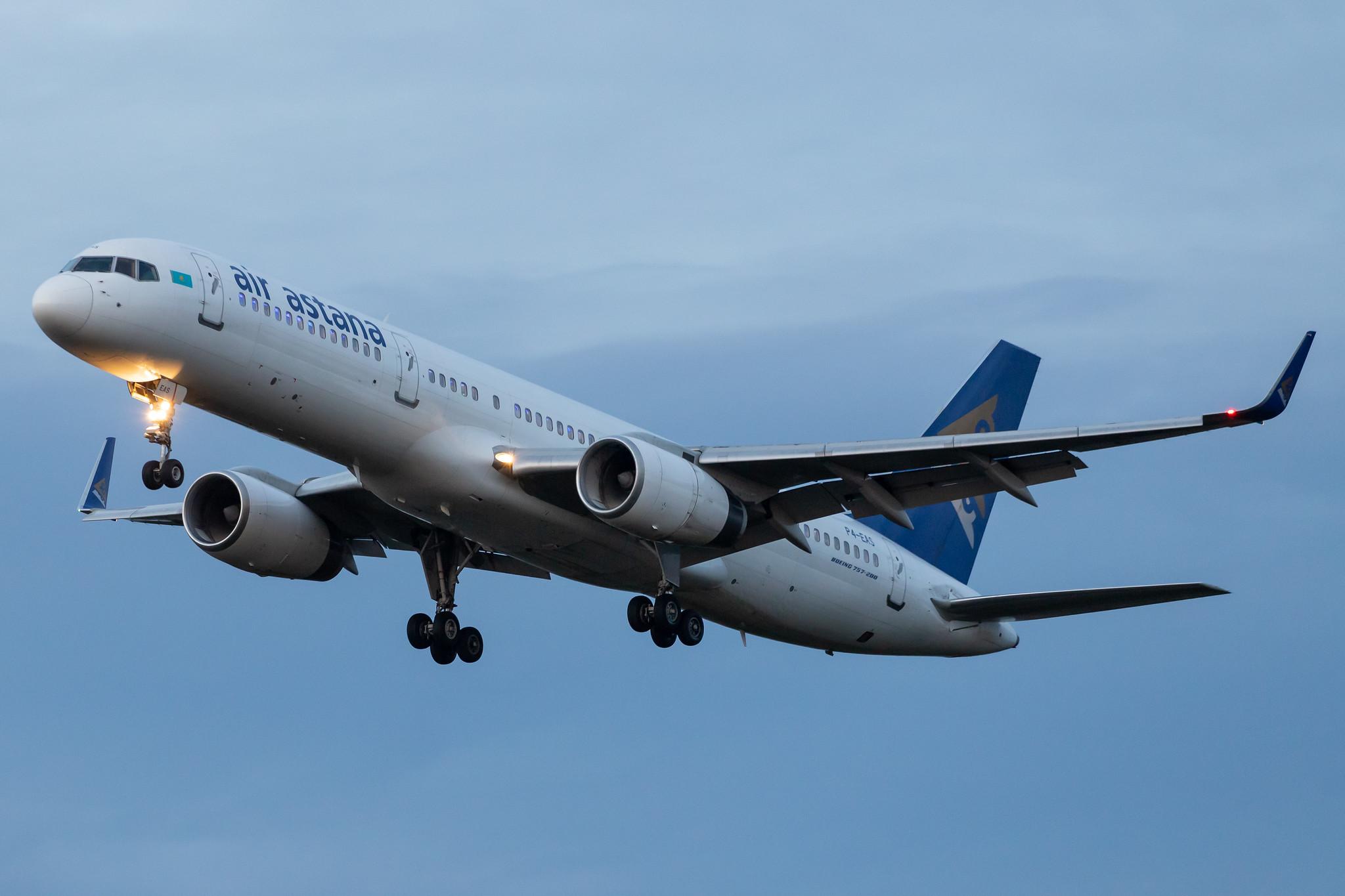 Frankfurt Airport: Air Astana (KC / KZR) |  Boeing 757-2G5 B752 | P4-EAS | MSN 29488