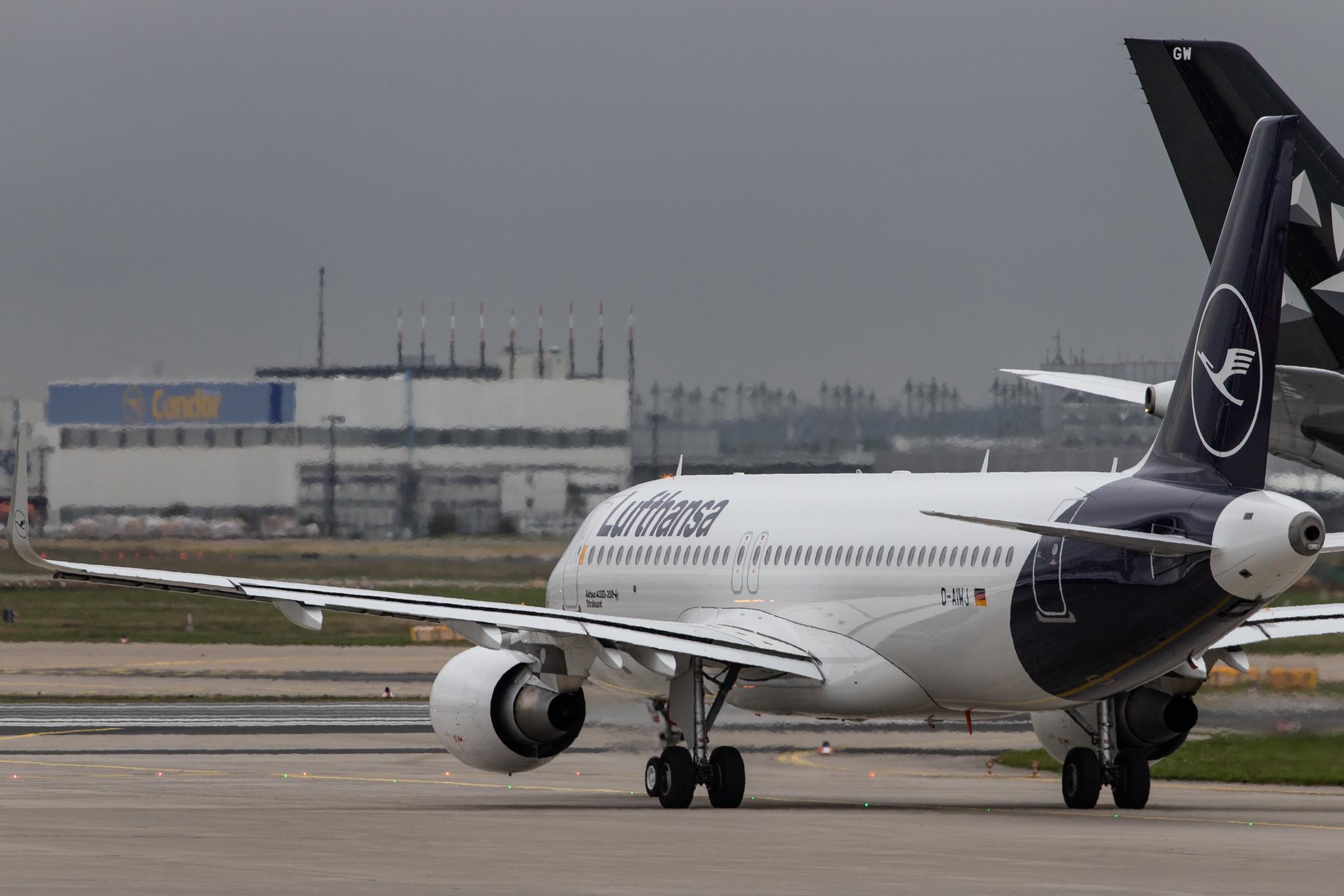Frankfurt Airport: Lufthansa (LH / DLH) |  Airbus A320-214 A320 | D-AIWJ | MSN 9052
